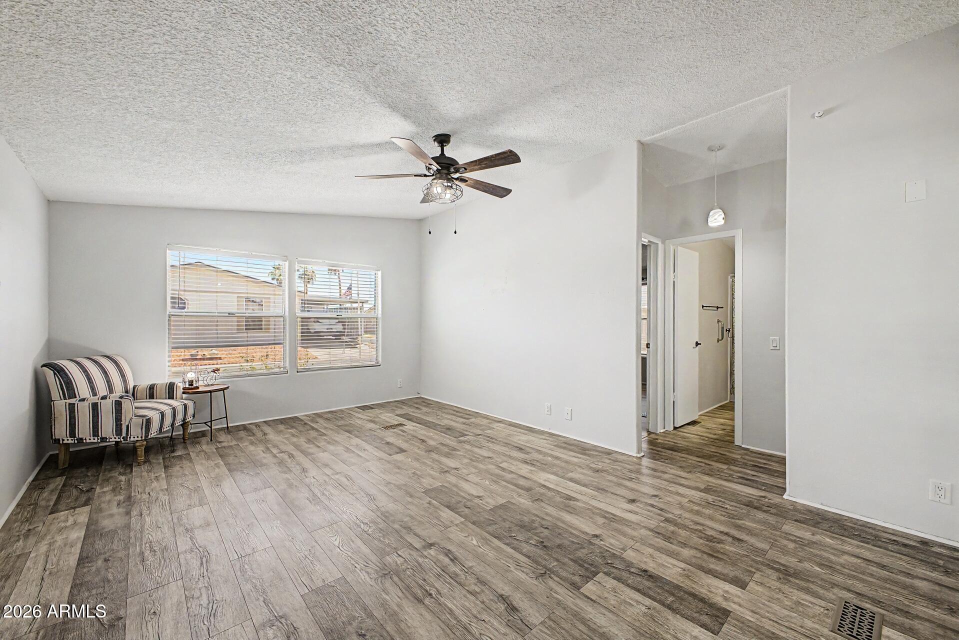9302 E Broadway Road 111