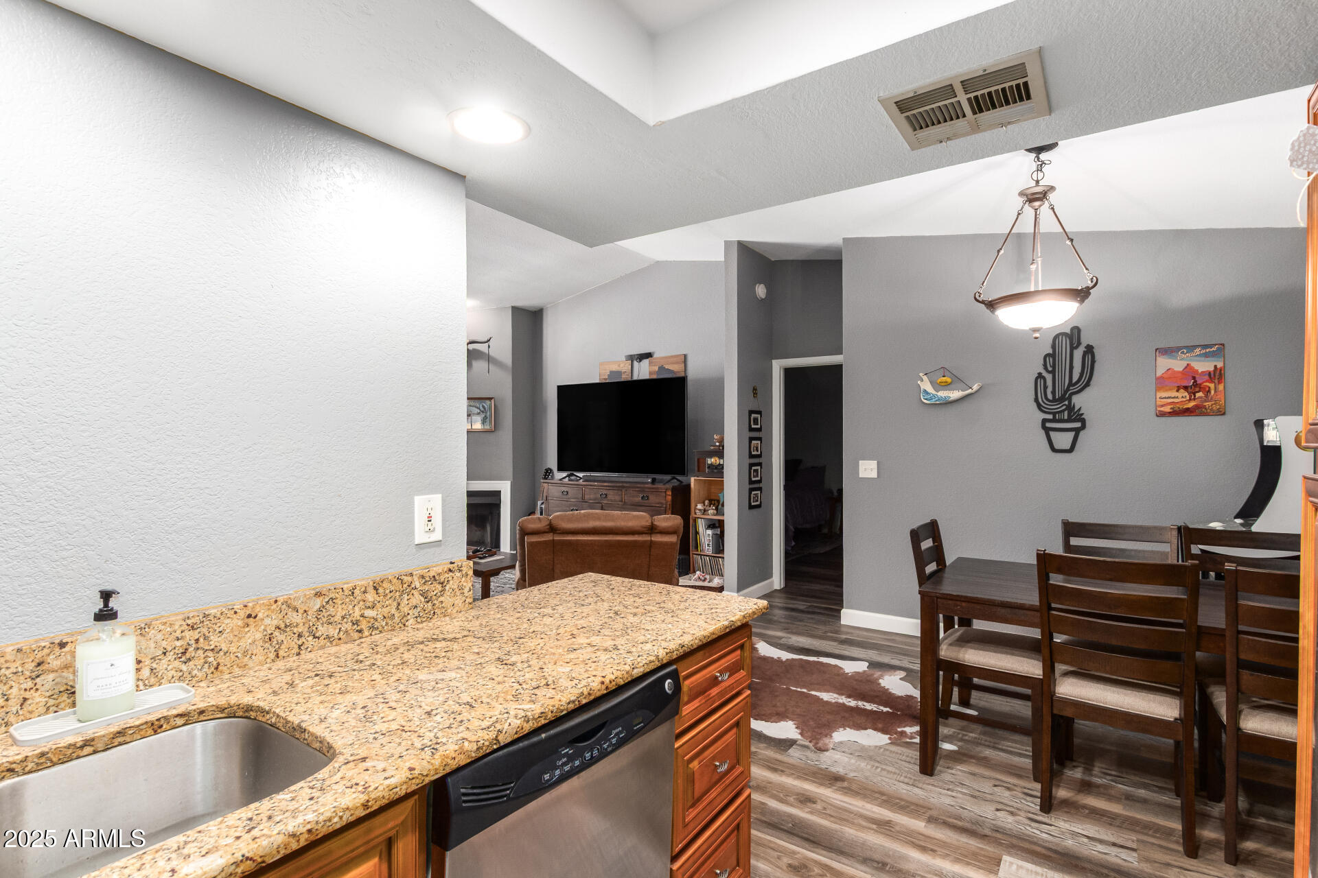 1820 E MORTEN Avenue 214