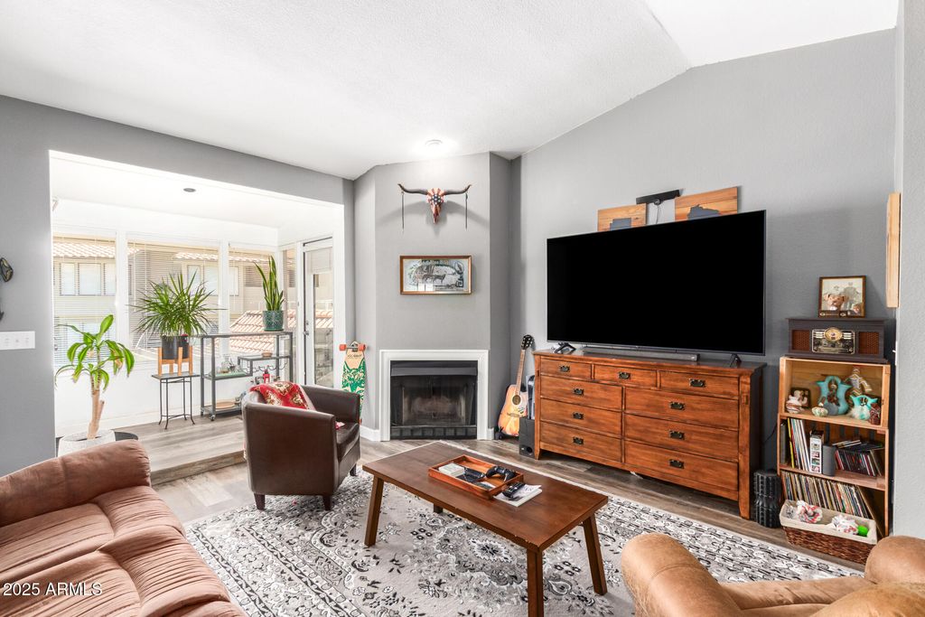 Photo of 1820 E Morten Avenue #214, Phoenix, AZ 85020 (MLS # 6975005)