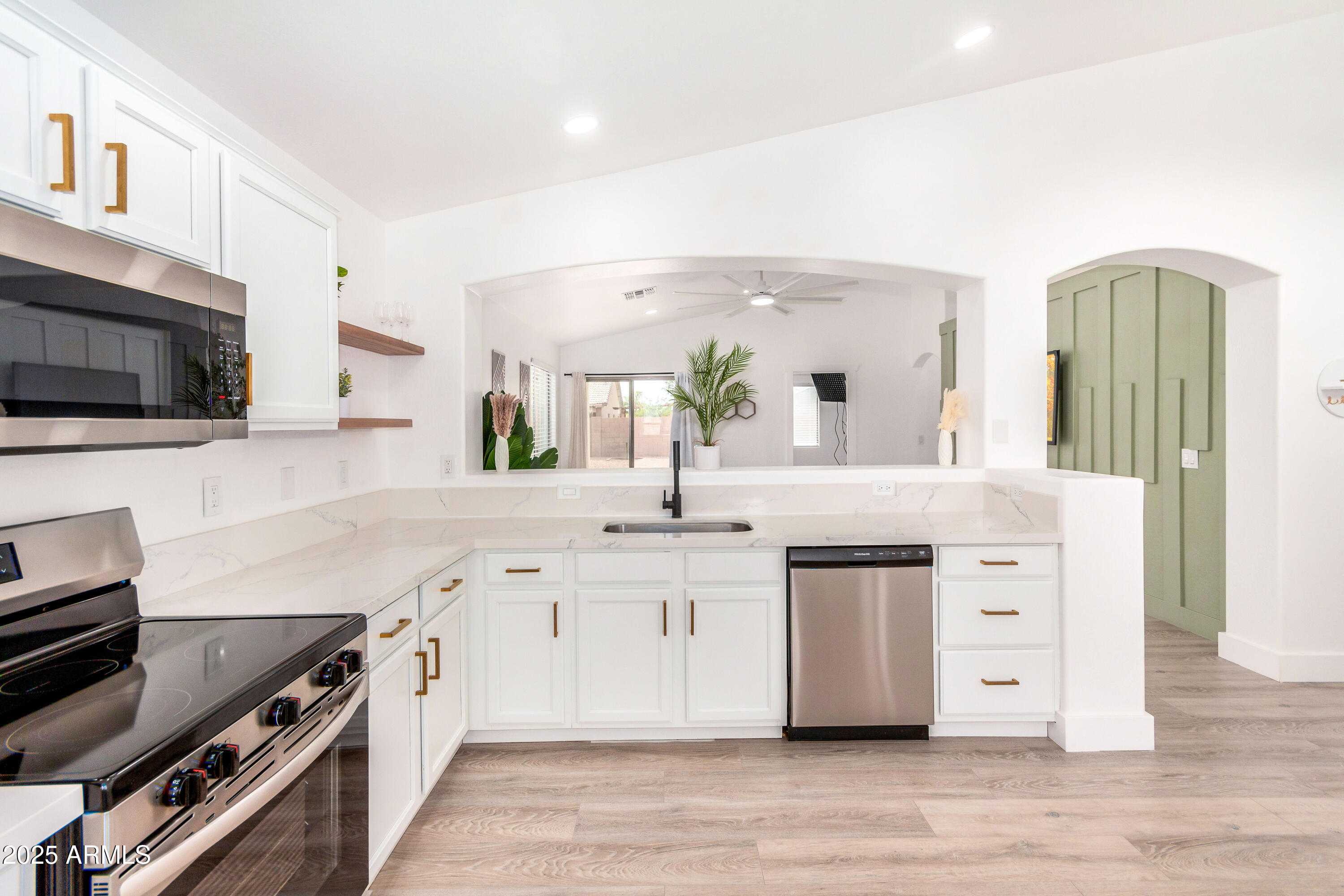 Homes 3 2030 S 86TH Drive