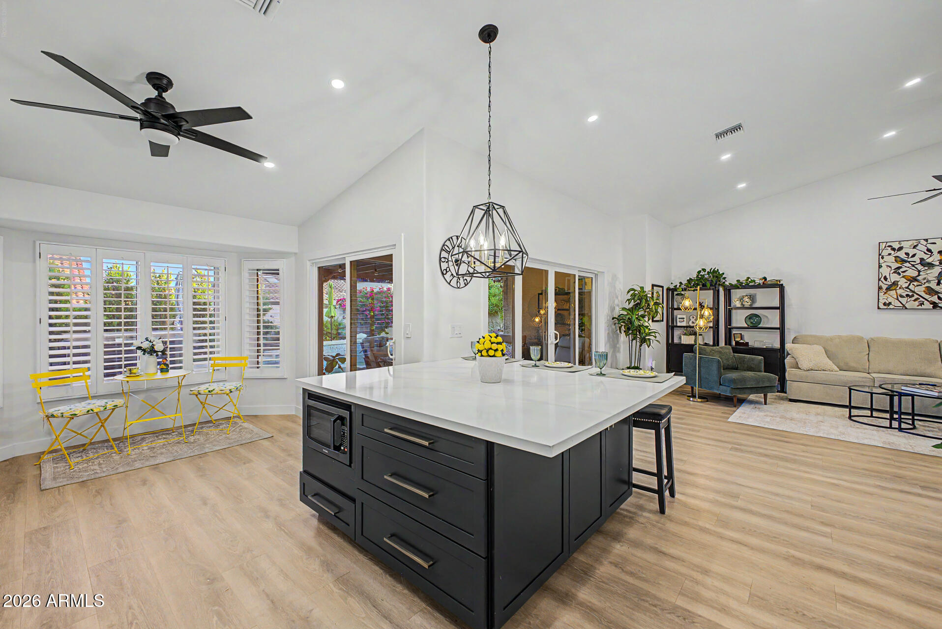 4037 E NAMBE Street E