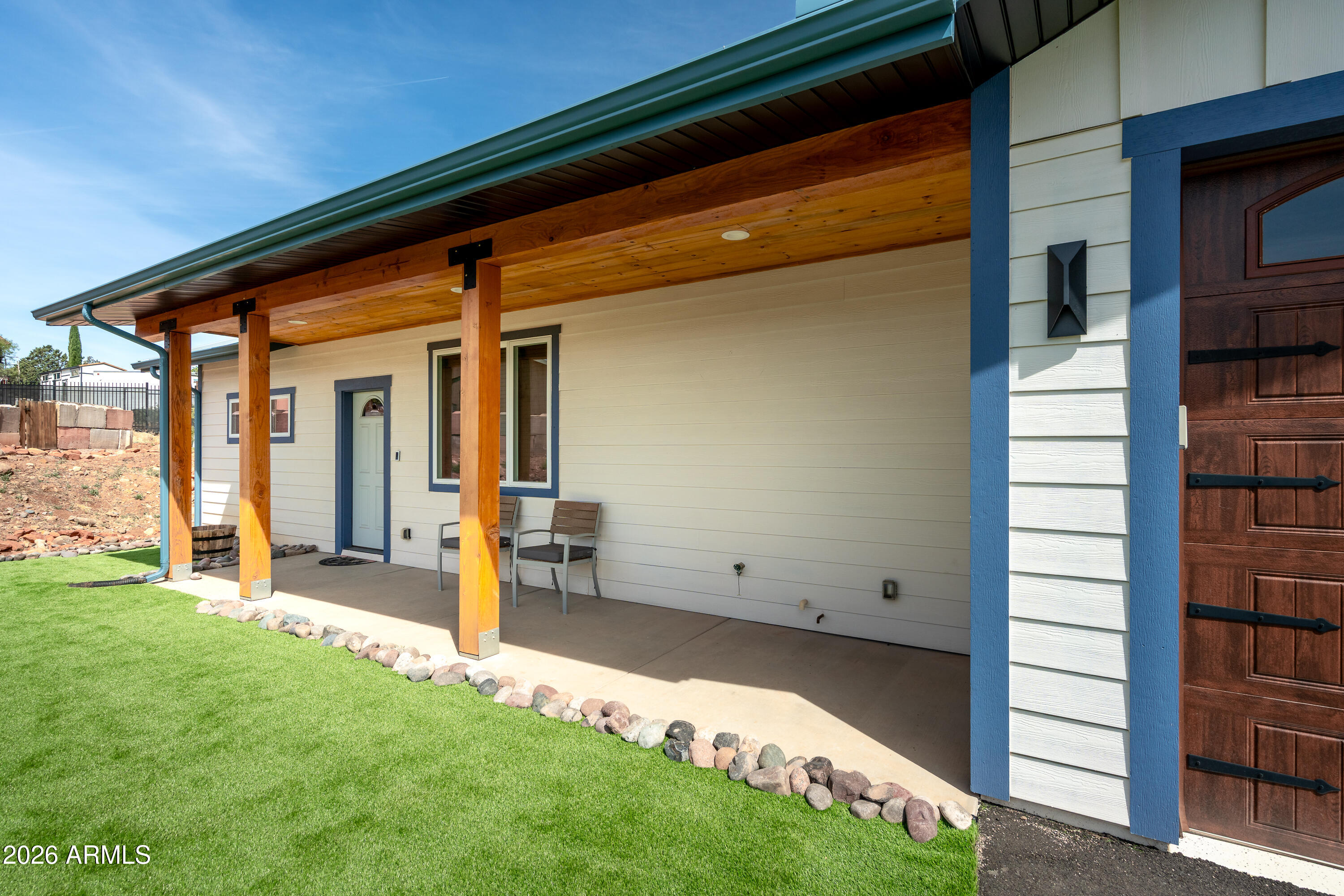 1506 E SUNSET Circle