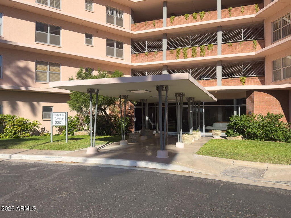 Photo of 2201 N Central Avenue #3F, Phoenix, AZ 85004 (MLS # 7088913)