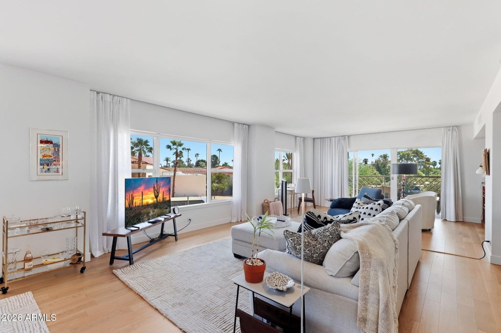 Photo of 2201 N Central Avenue #3F, Phoenix, AZ 85004 (MLS # 7088913)