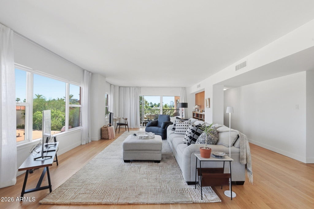 Photo of 2201 N Central Avenue #3F, Phoenix, AZ 85004 (MLS # 7088913)