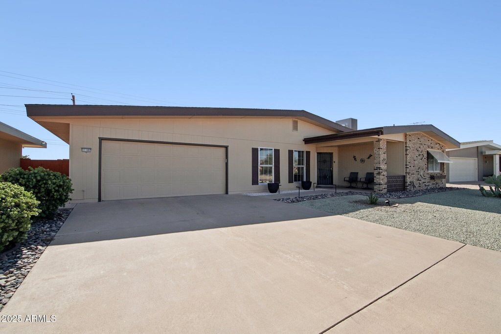 Photo of 11181 W Palmeras Drive, Sun City, AZ 85373 (MLS # 6884804)