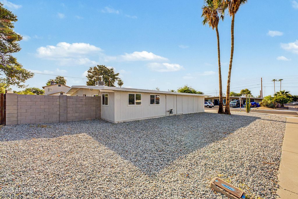Photo of 3850 E Poinsettia Drive, Phoenix, AZ 85028 (MLS # 7052813)
