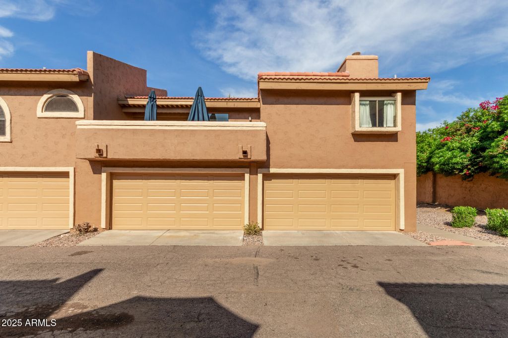 Photo of 5640 E Bell Road #1023, Scottsdale, AZ 85254 (MLS # 6948248)