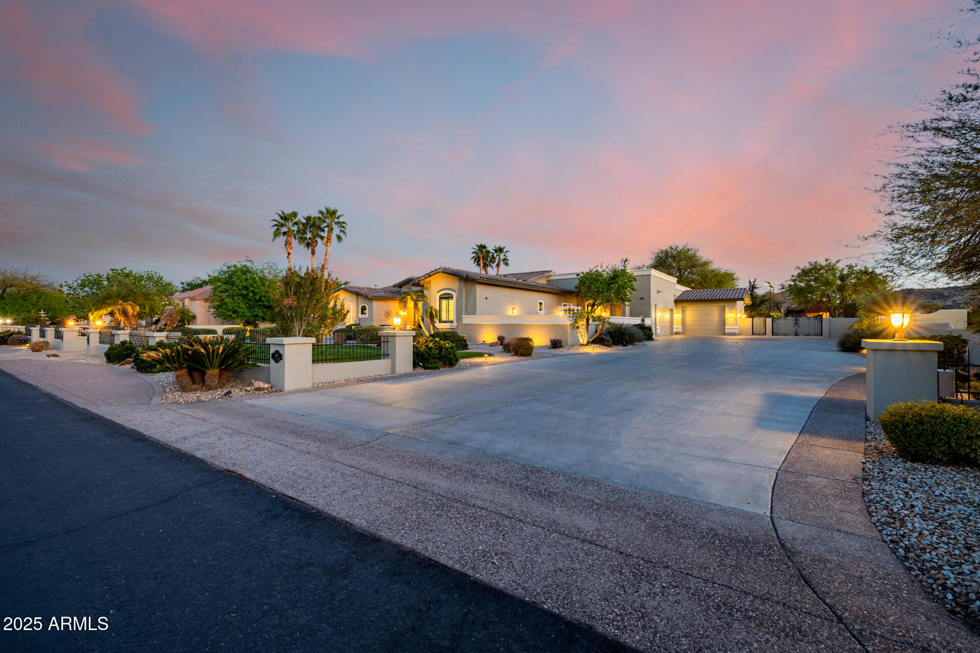 5003 W ELECTRA Lane