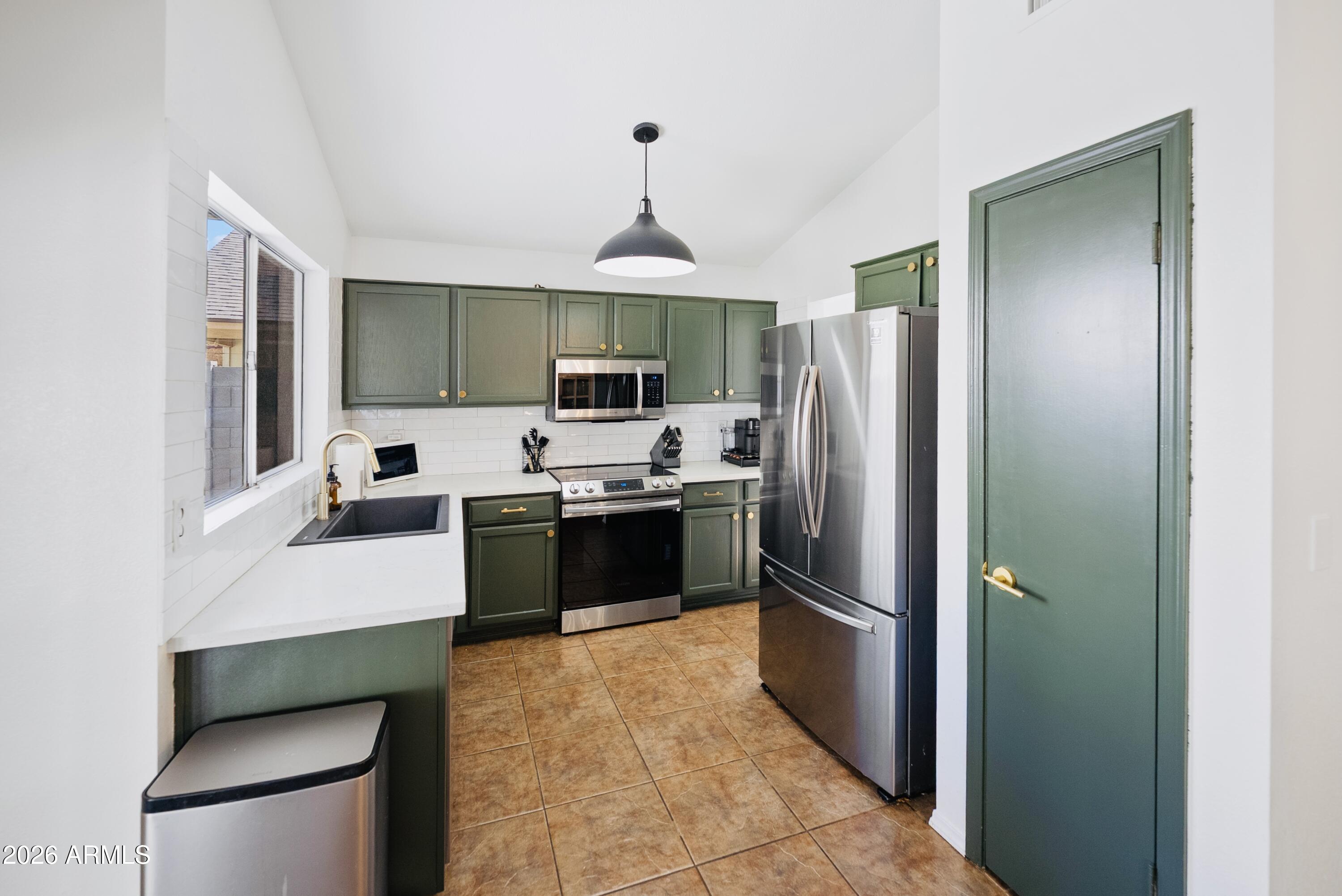 3026 E MICHIGAN Avenue