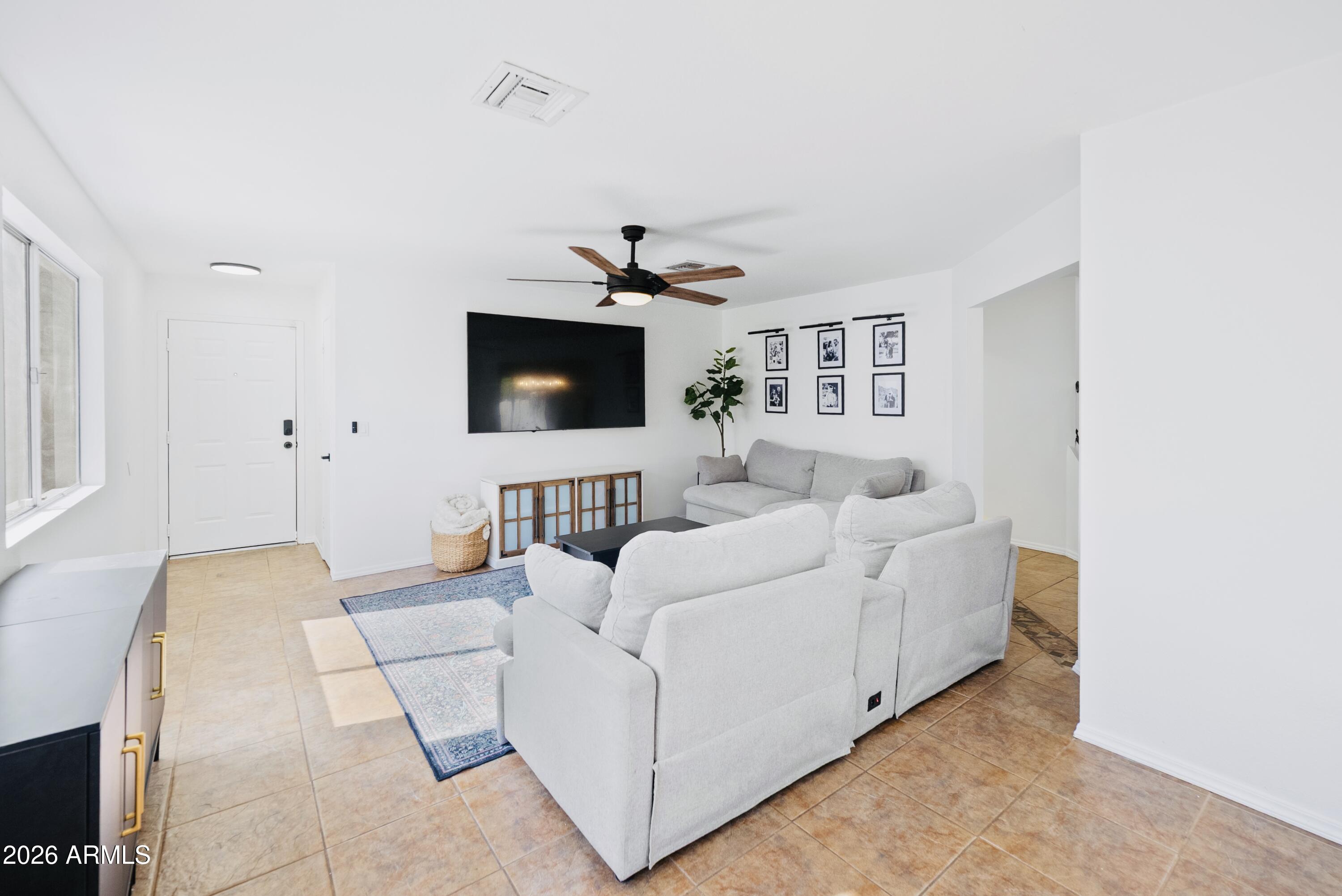 3026 E MICHIGAN Avenue