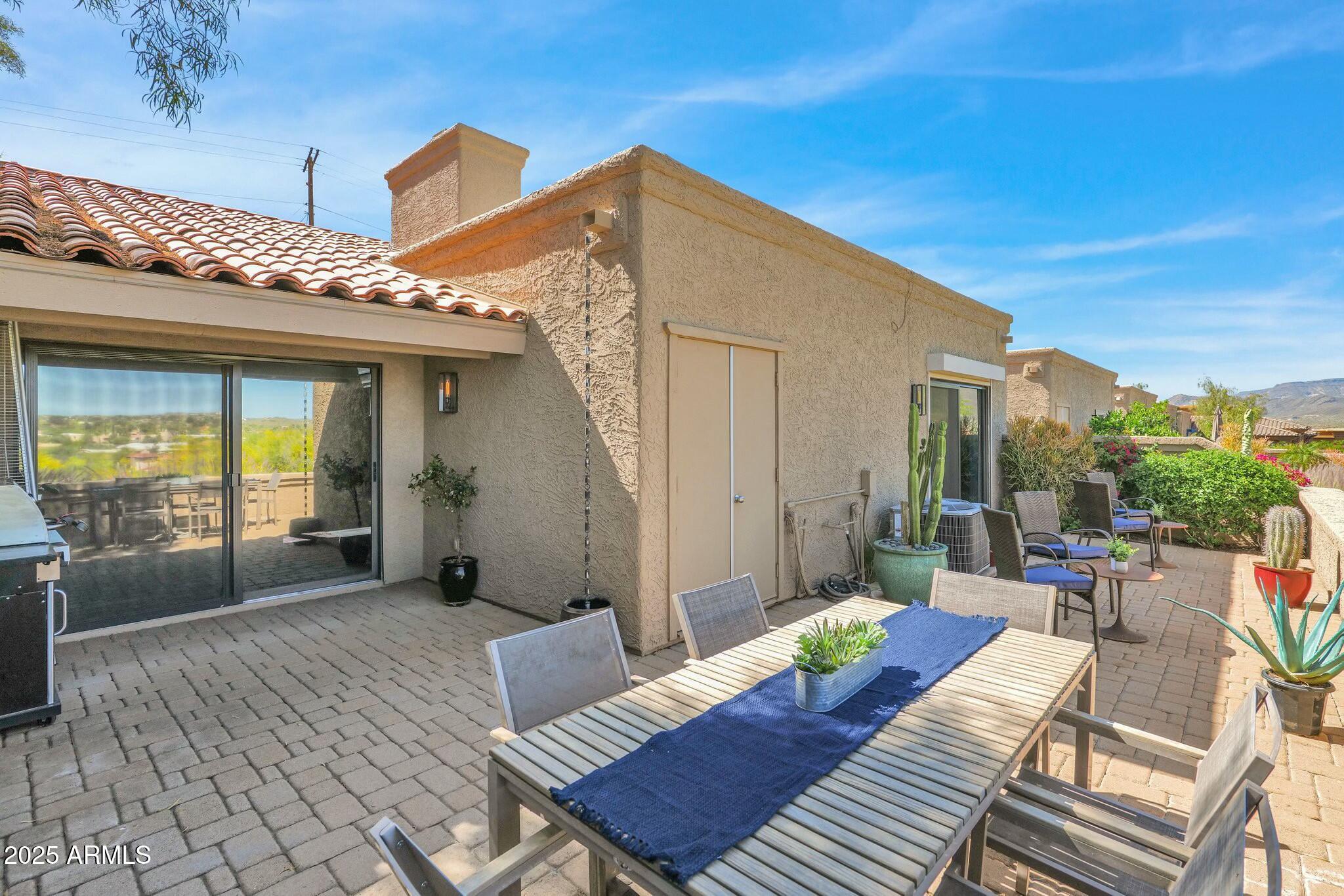 VILLA DEL SOL CONDOMINIUM - Residential