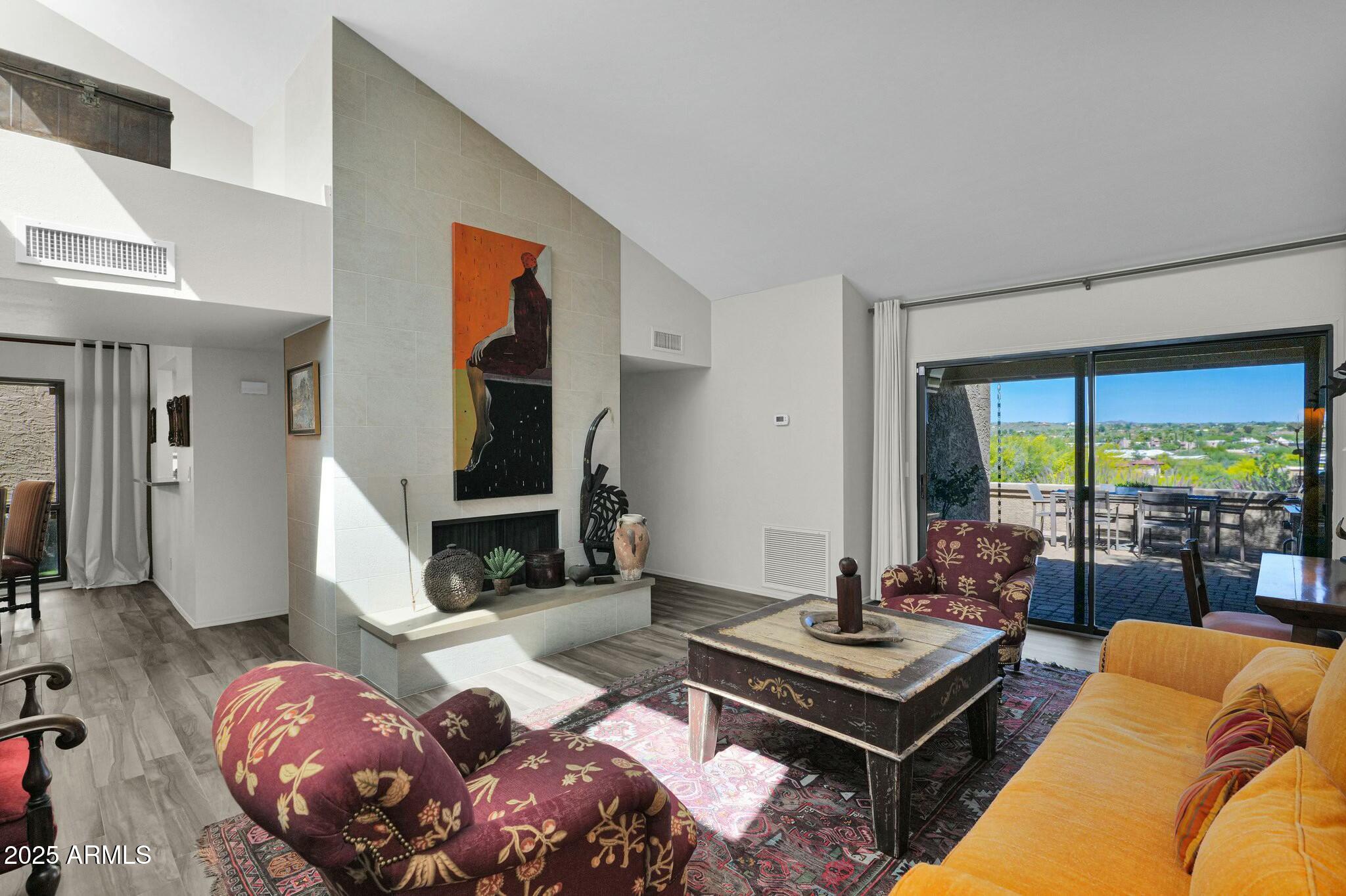 VILLA DEL SOL CONDOMINIUM - Residential