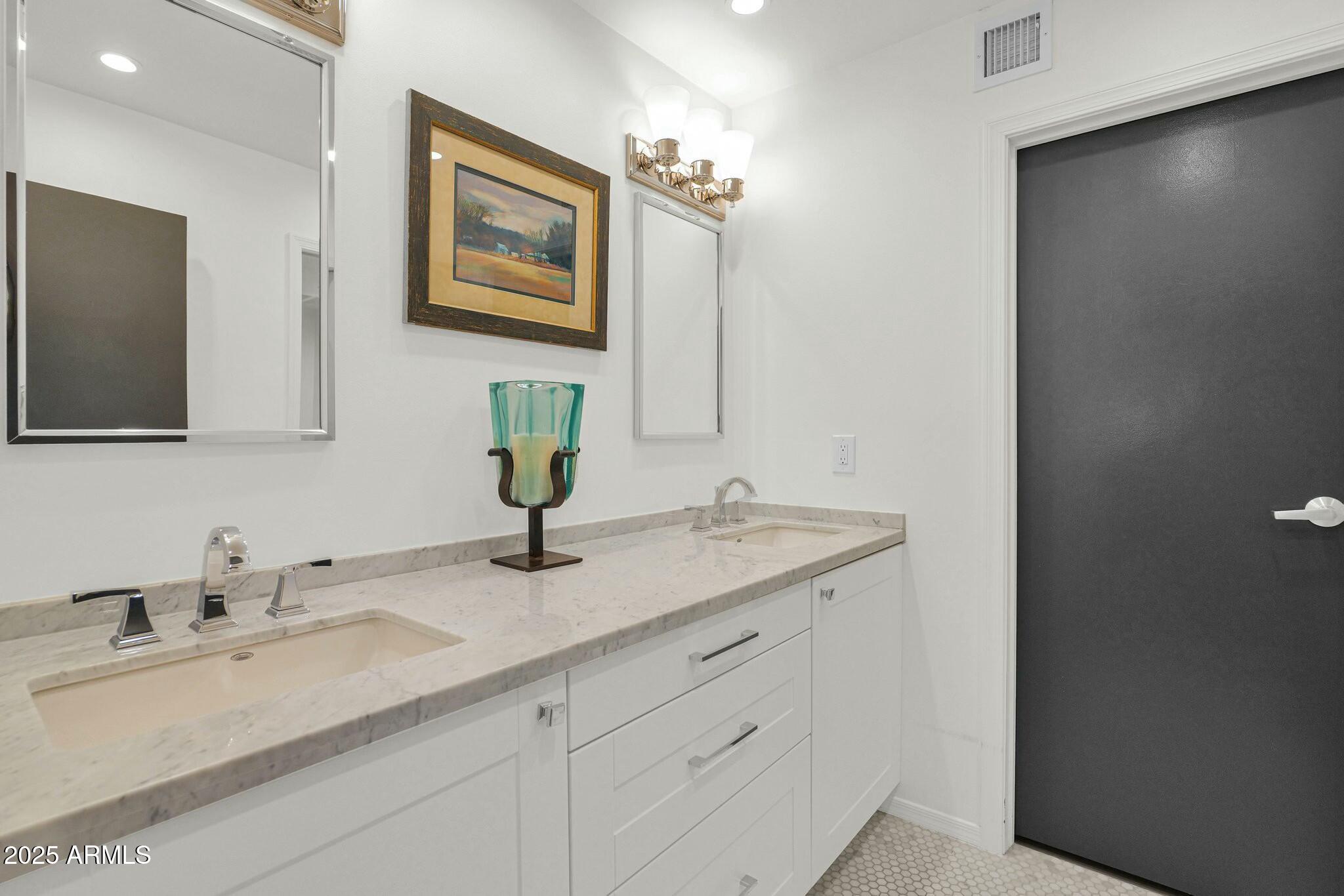 VILLA DEL SOL CONDOMINIUM - Residential