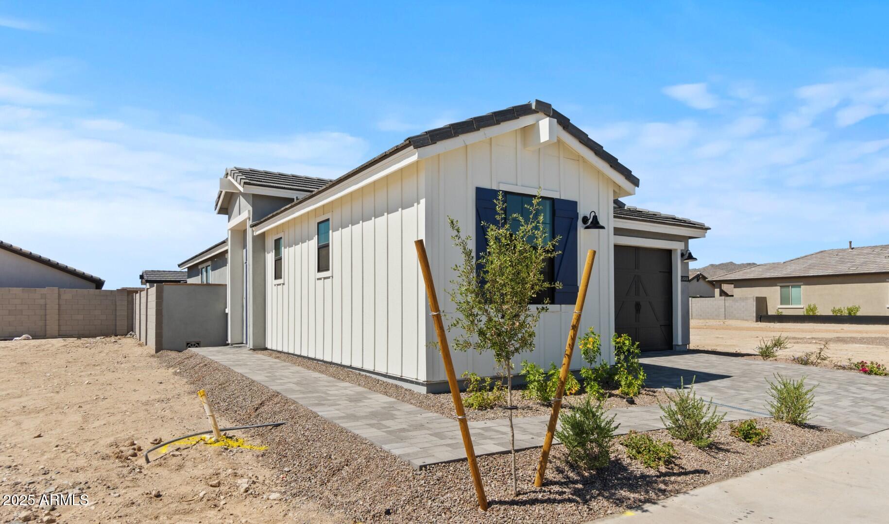 20333 W Sells Drive