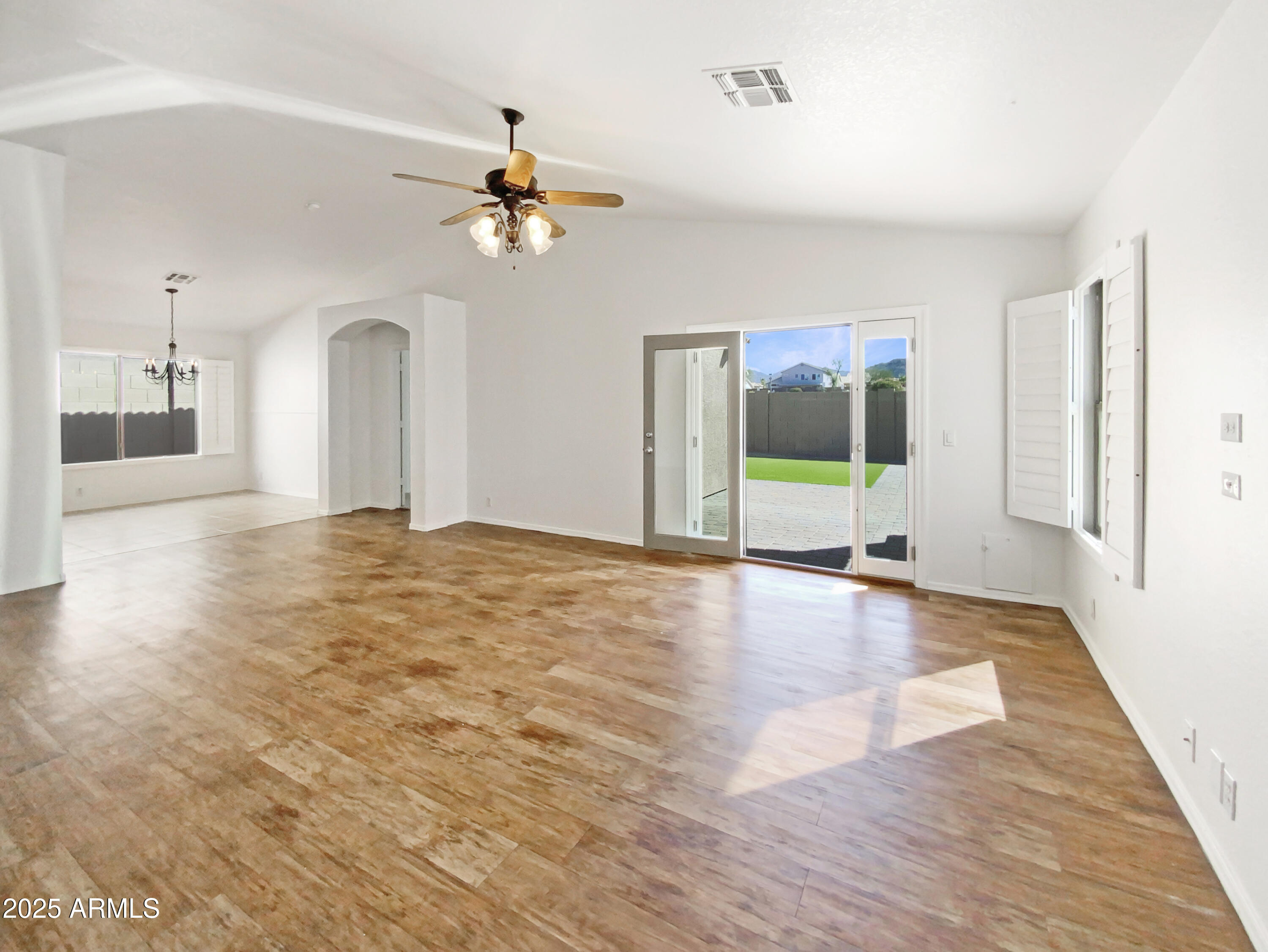 3527 N KASHMIR --