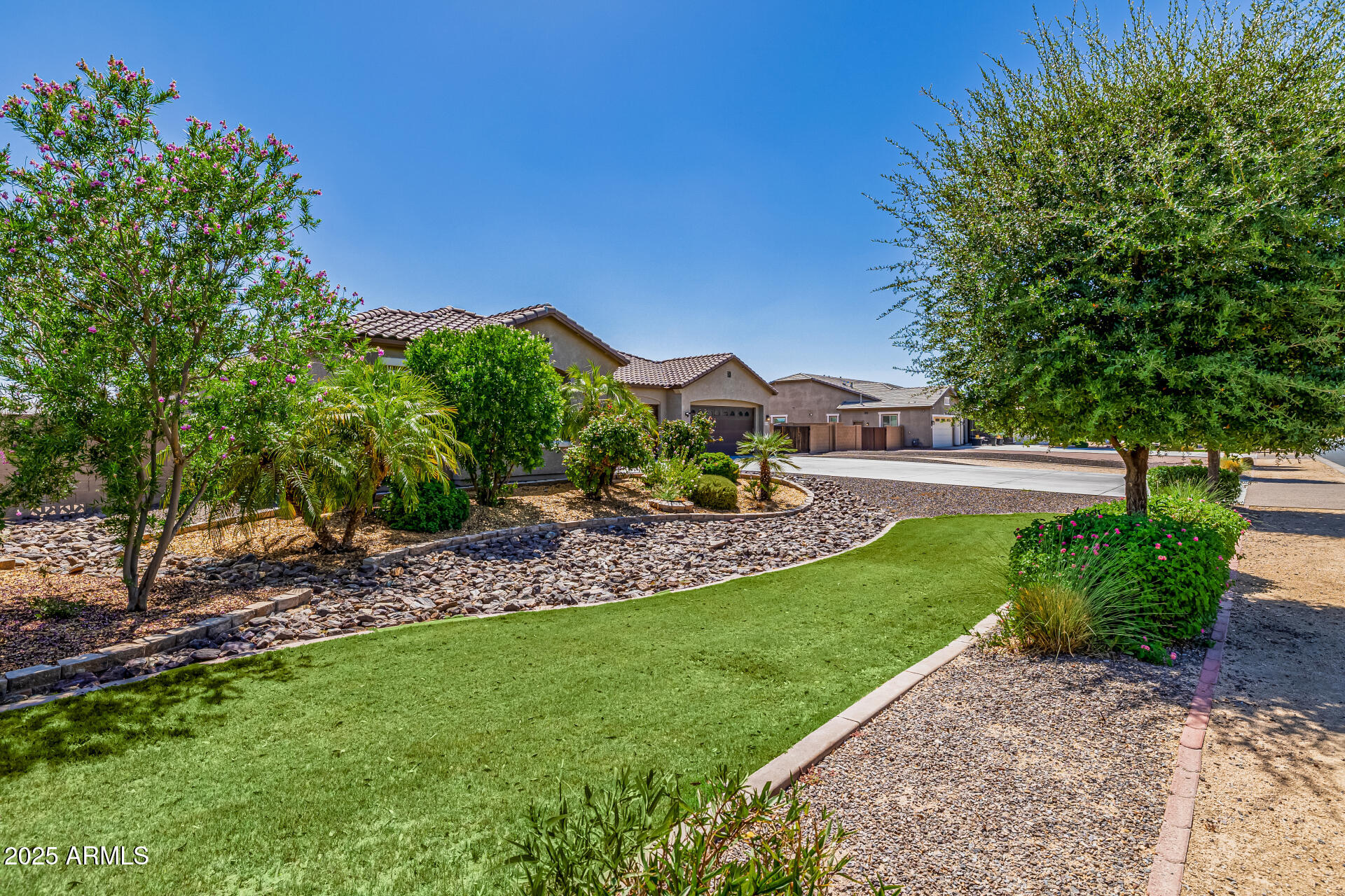 19789 E WILLOW Drive