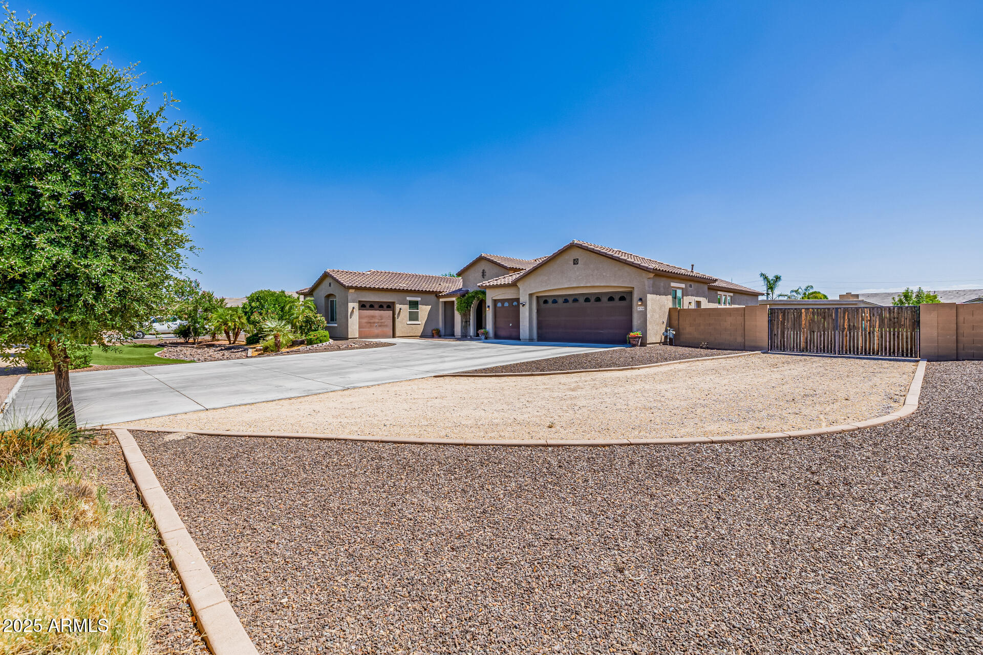 19789 E WILLOW Drive