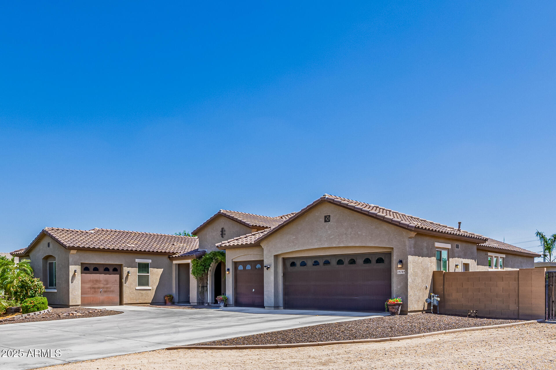 19789 E WILLOW Drive