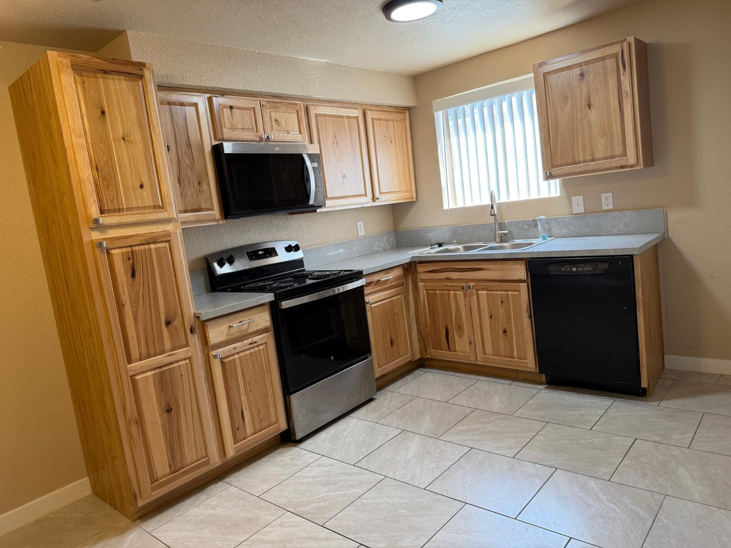 1438 N Shill Drive Apt 103