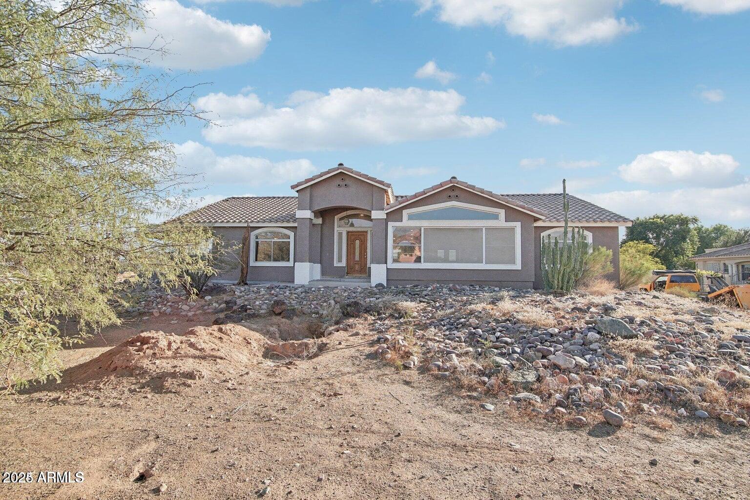 Homes 1 8343 W CALLE LEJOS --