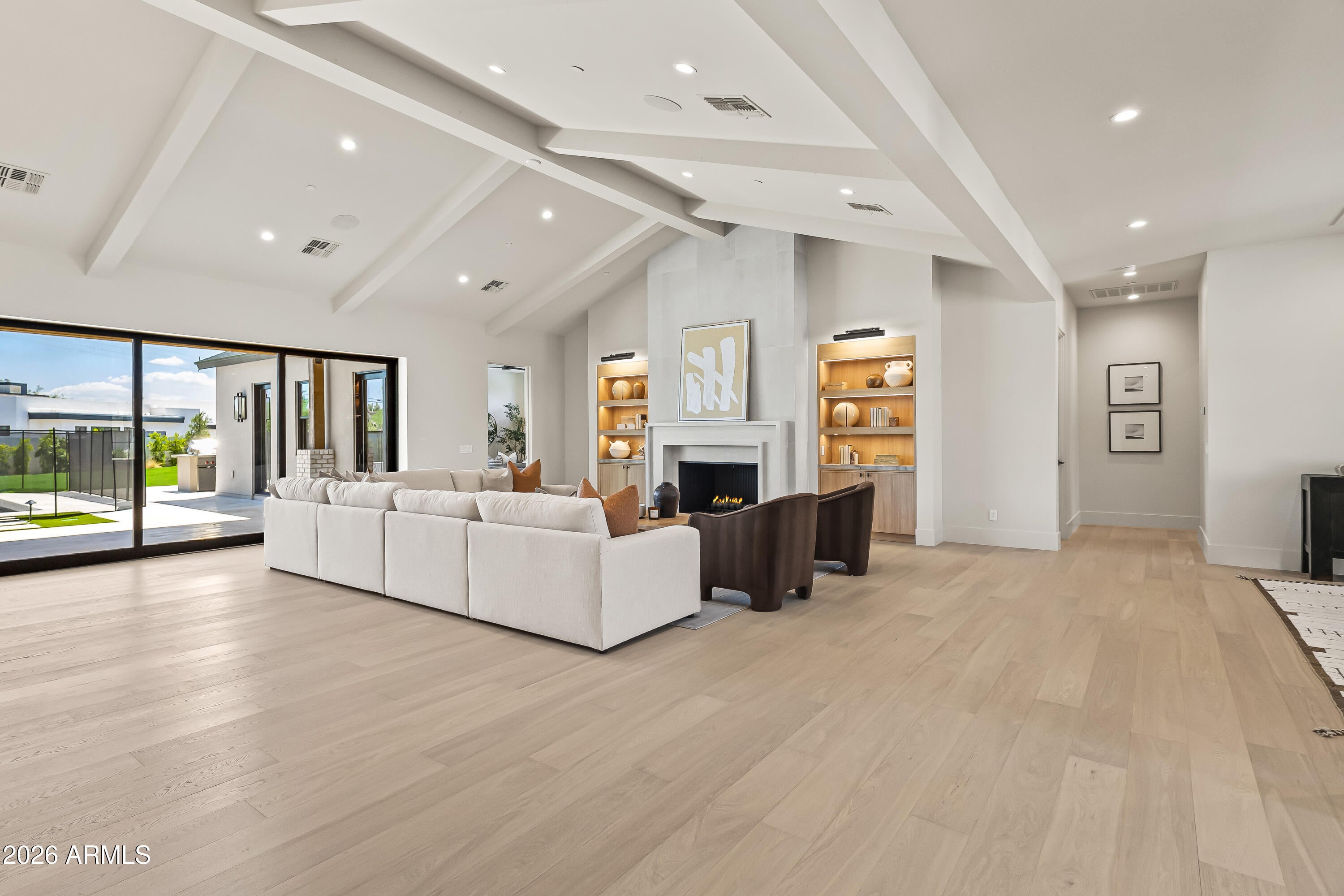 4119 E STANFORD Drive