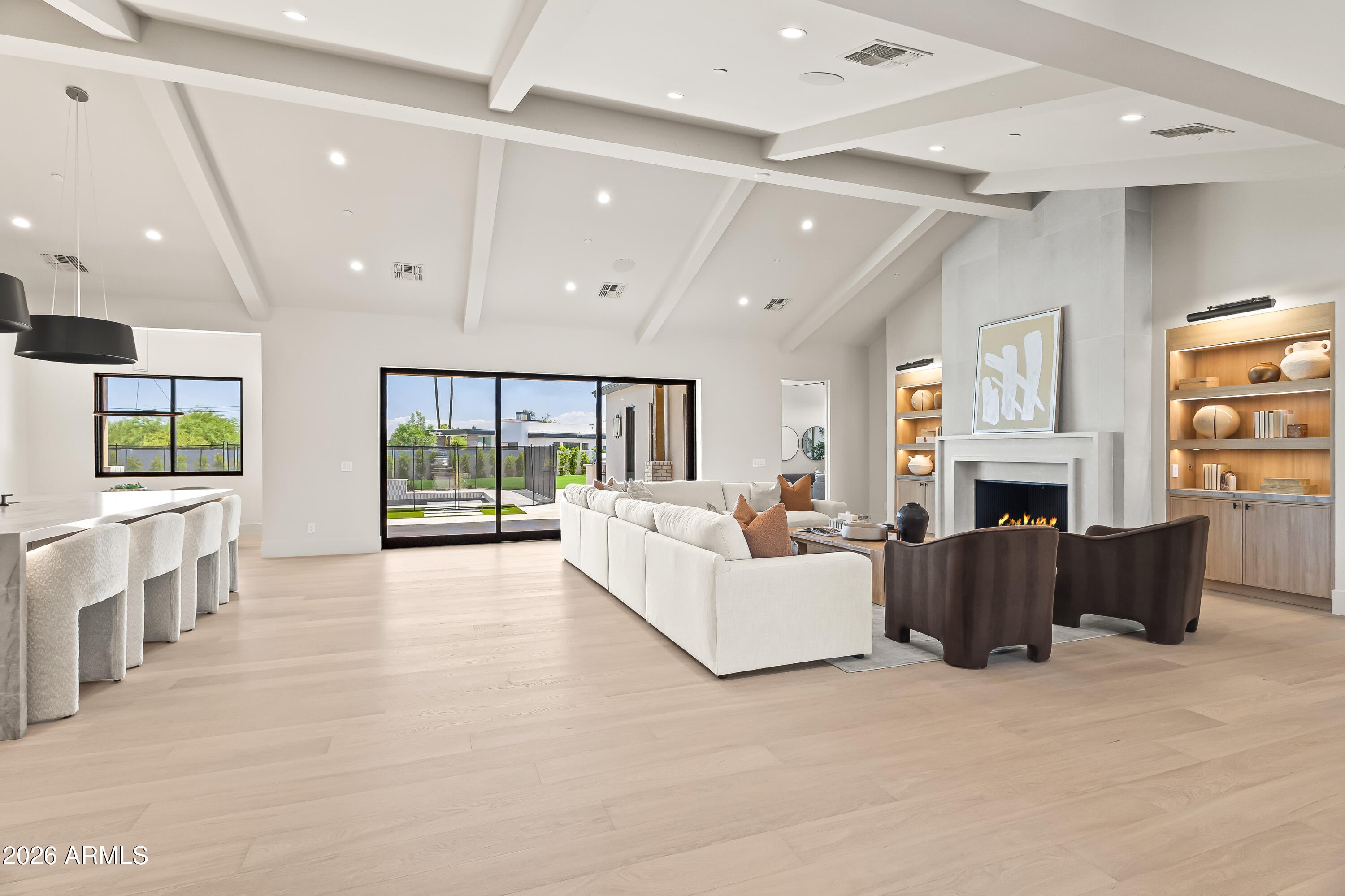 4119 E STANFORD Drive