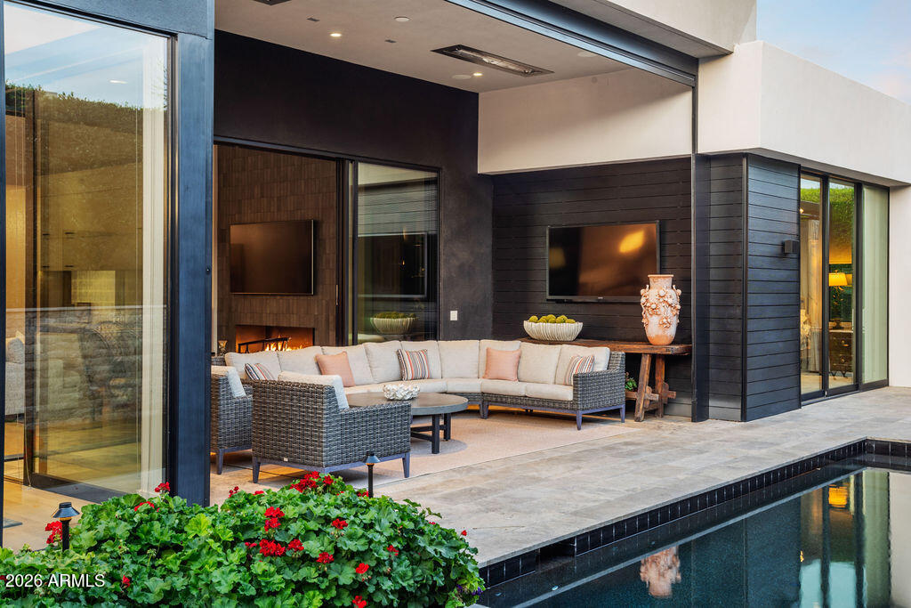 RITZ-CARLTON PARCEL B - Residential