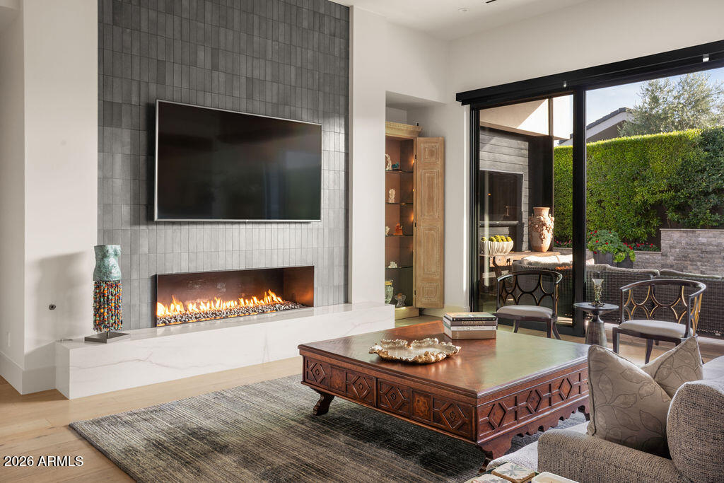RITZ-CARLTON PARCEL B - Residential