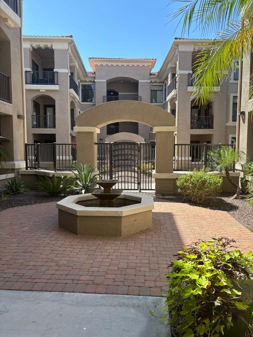 11640 N TATUM Boulevard 1096