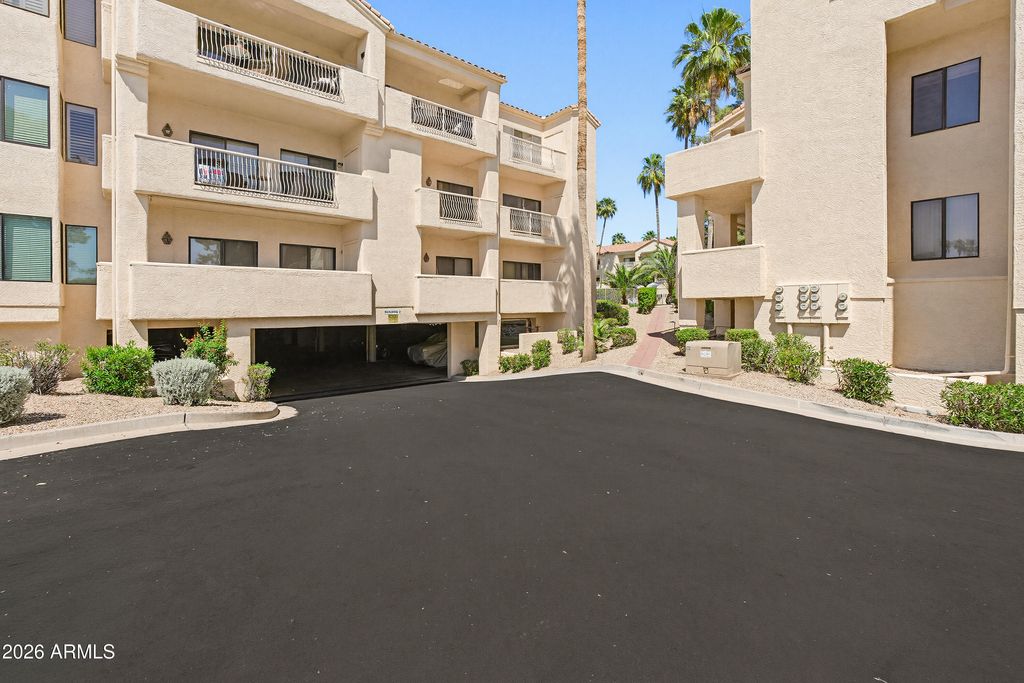 Photo of 19400 N Westbrook Parkway #323, Peoria, AZ 85382 (MLS # 7016151)