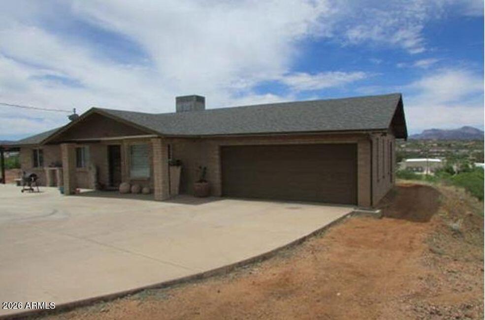922 CALLE MATEOS --