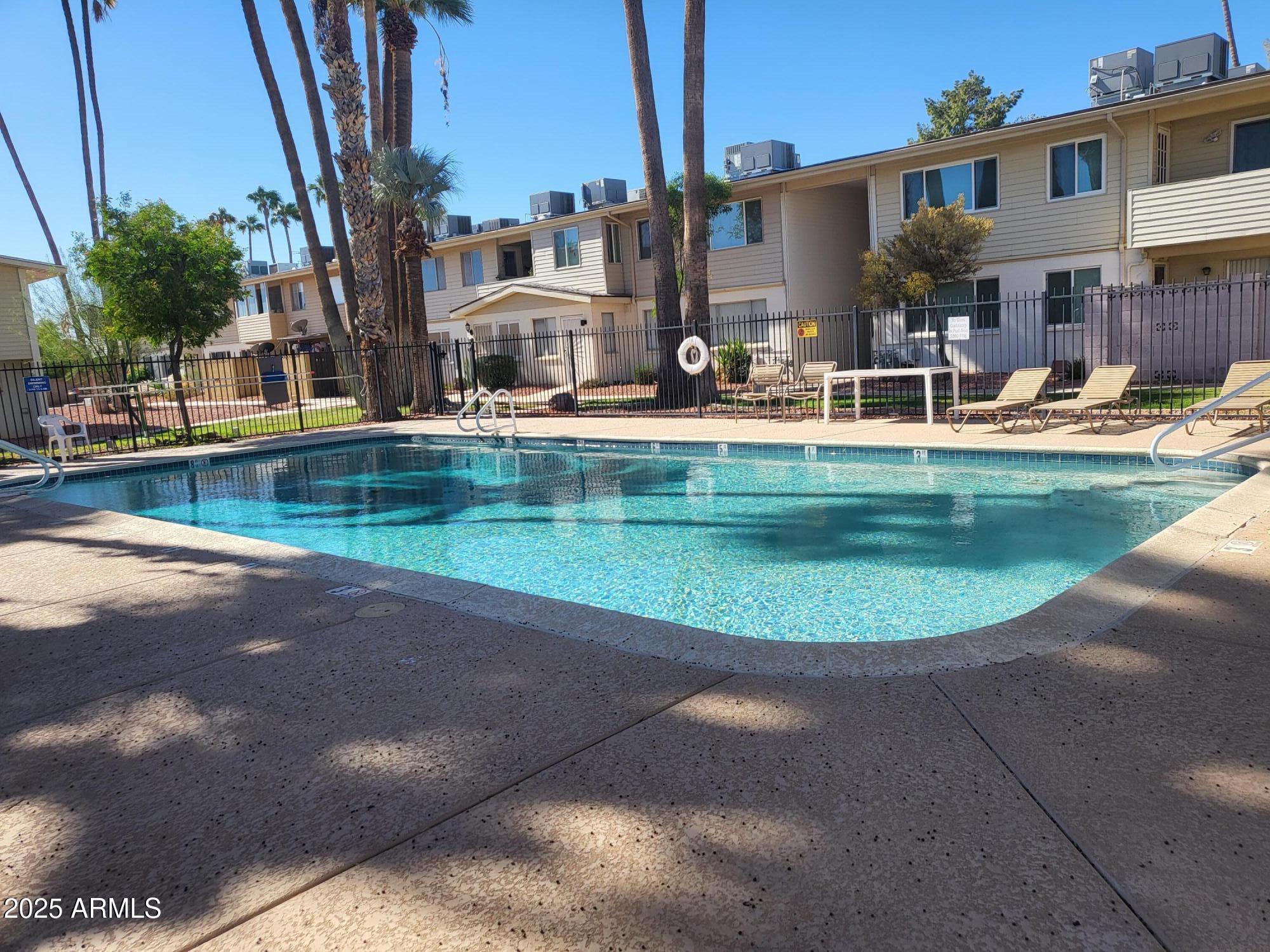 SCOTTSDALE EAST HOMES - Residential