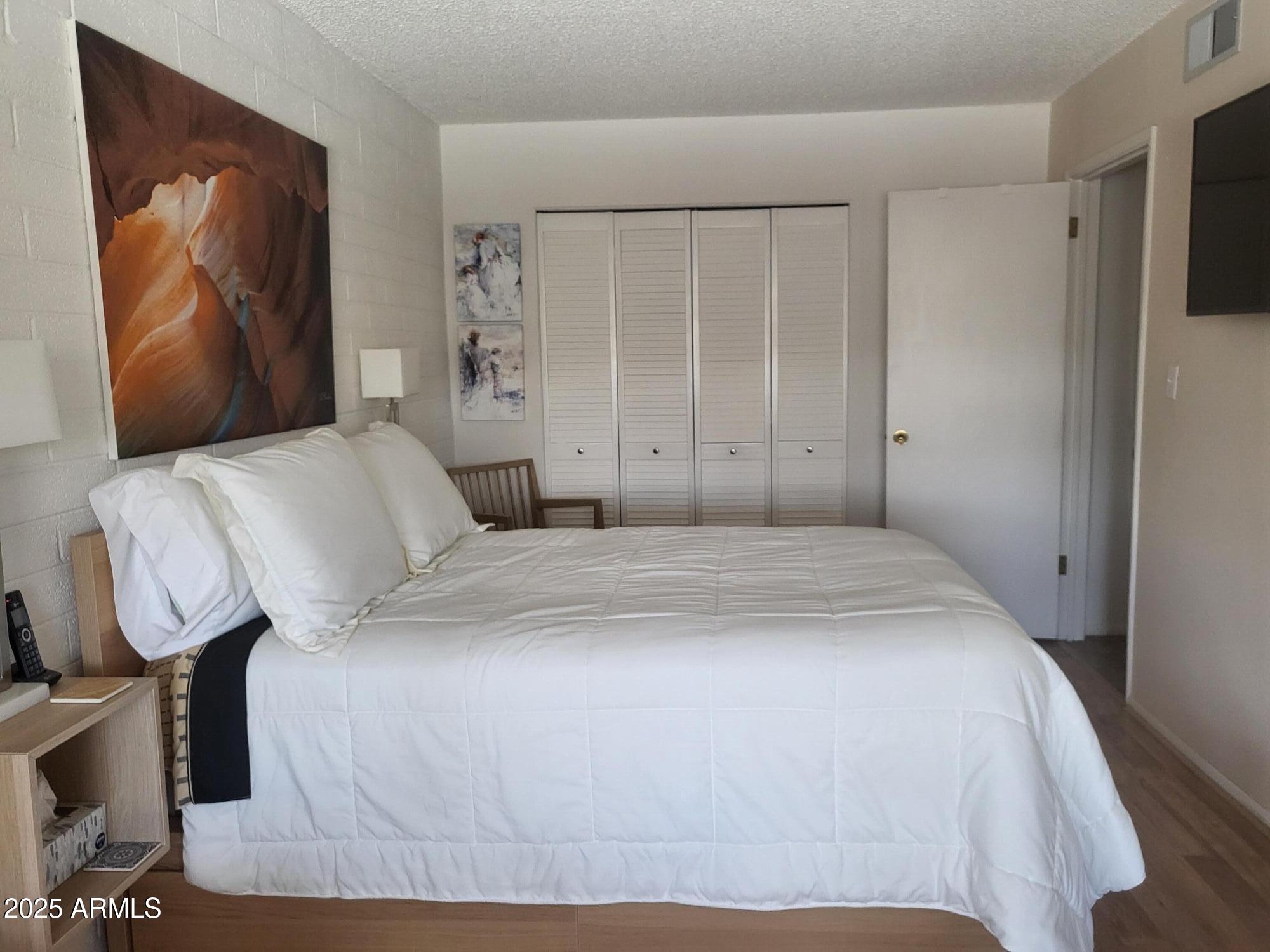 SCOTTSDALE EAST HOMES - Residential