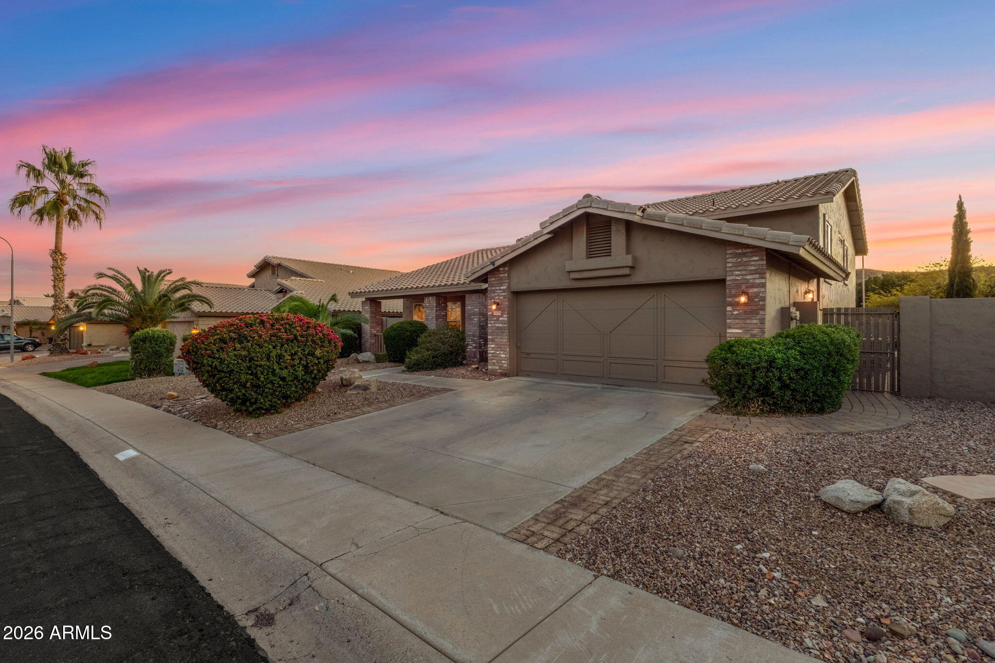 Properties 4 2639 E VERBENA Drive