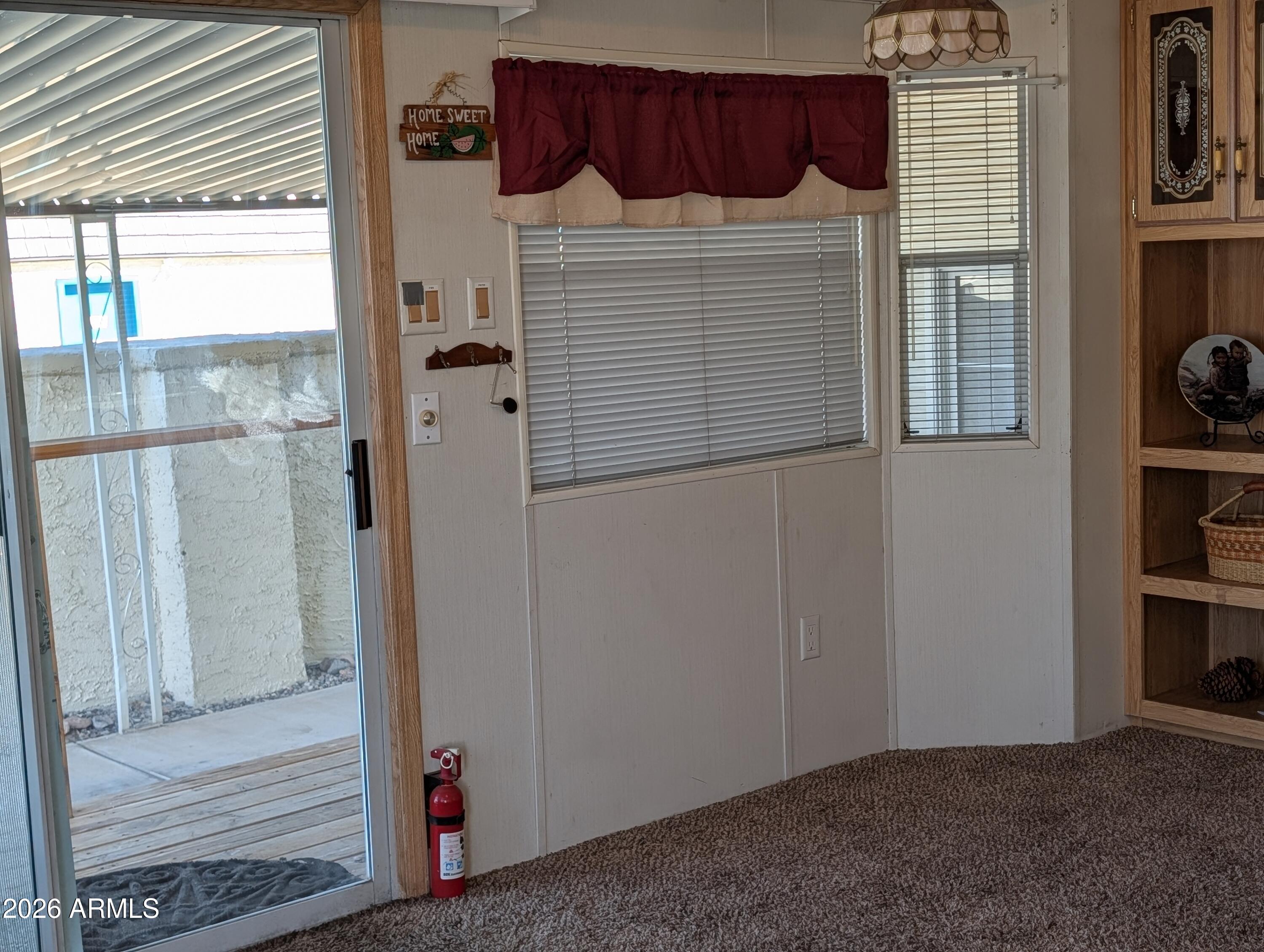 125 E CHOLLA Lane 811