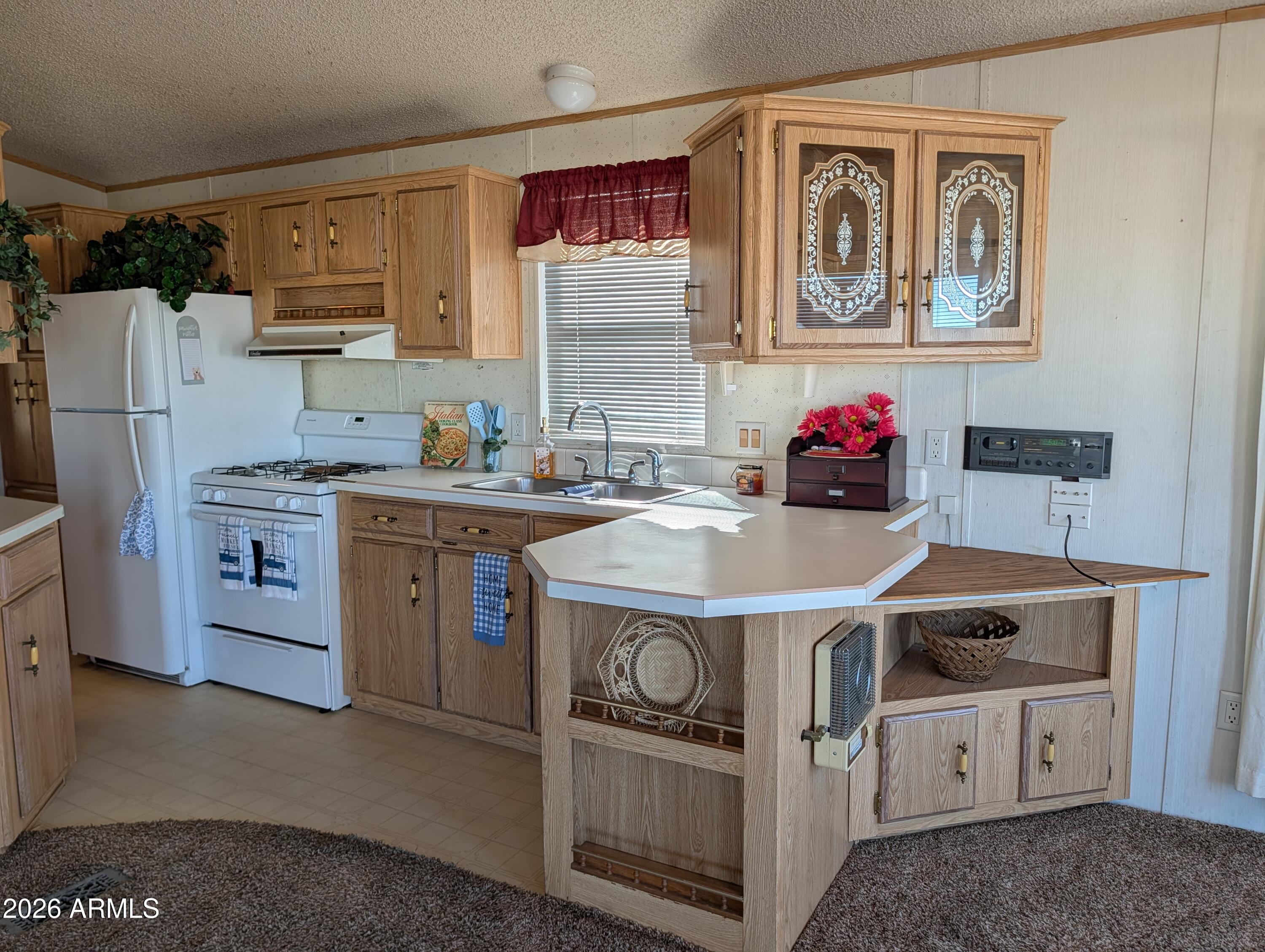 125 E CHOLLA Lane 811