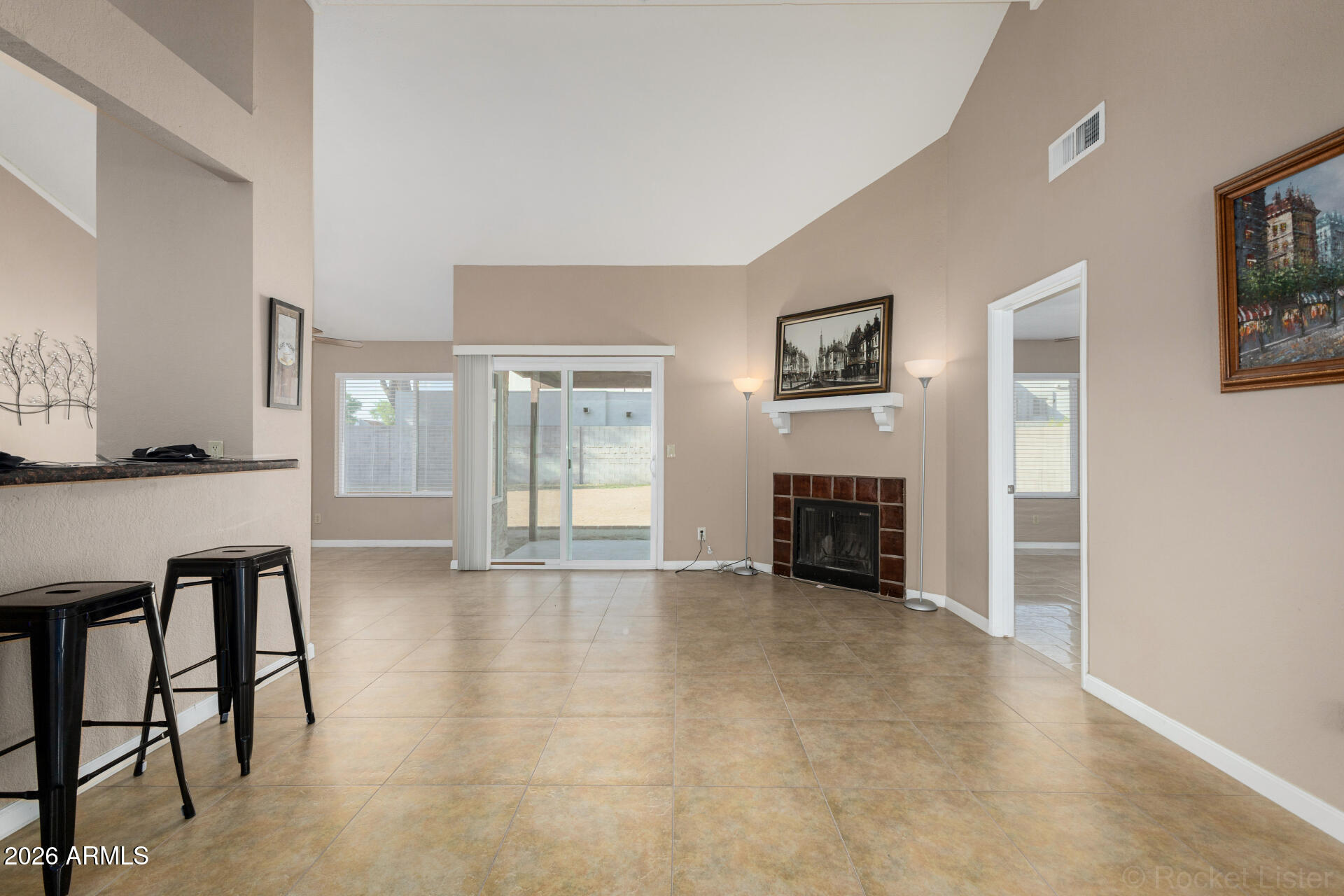 5240 W VOLTAIRE Drive