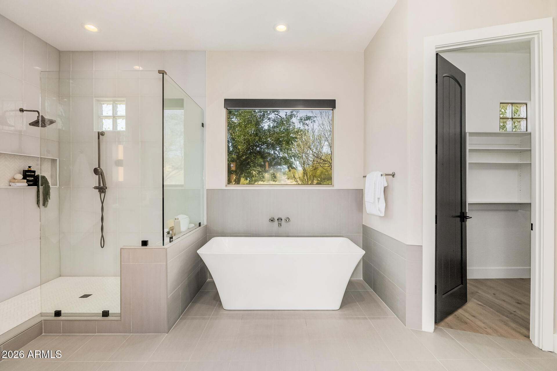 Scottsdale, Arizona, 85255, United States, 4 Bedrooms Bedrooms, ,5 BathroomsBathrooms,Residential,Active,1905070