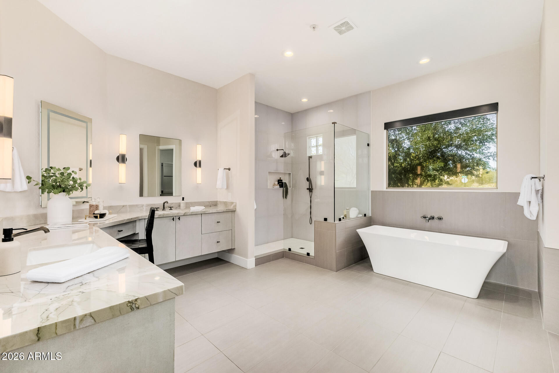 Scottsdale, Arizona, 85255, United States, 4 Bedrooms Bedrooms, ,5 BathroomsBathrooms,Residential,Active,1905070