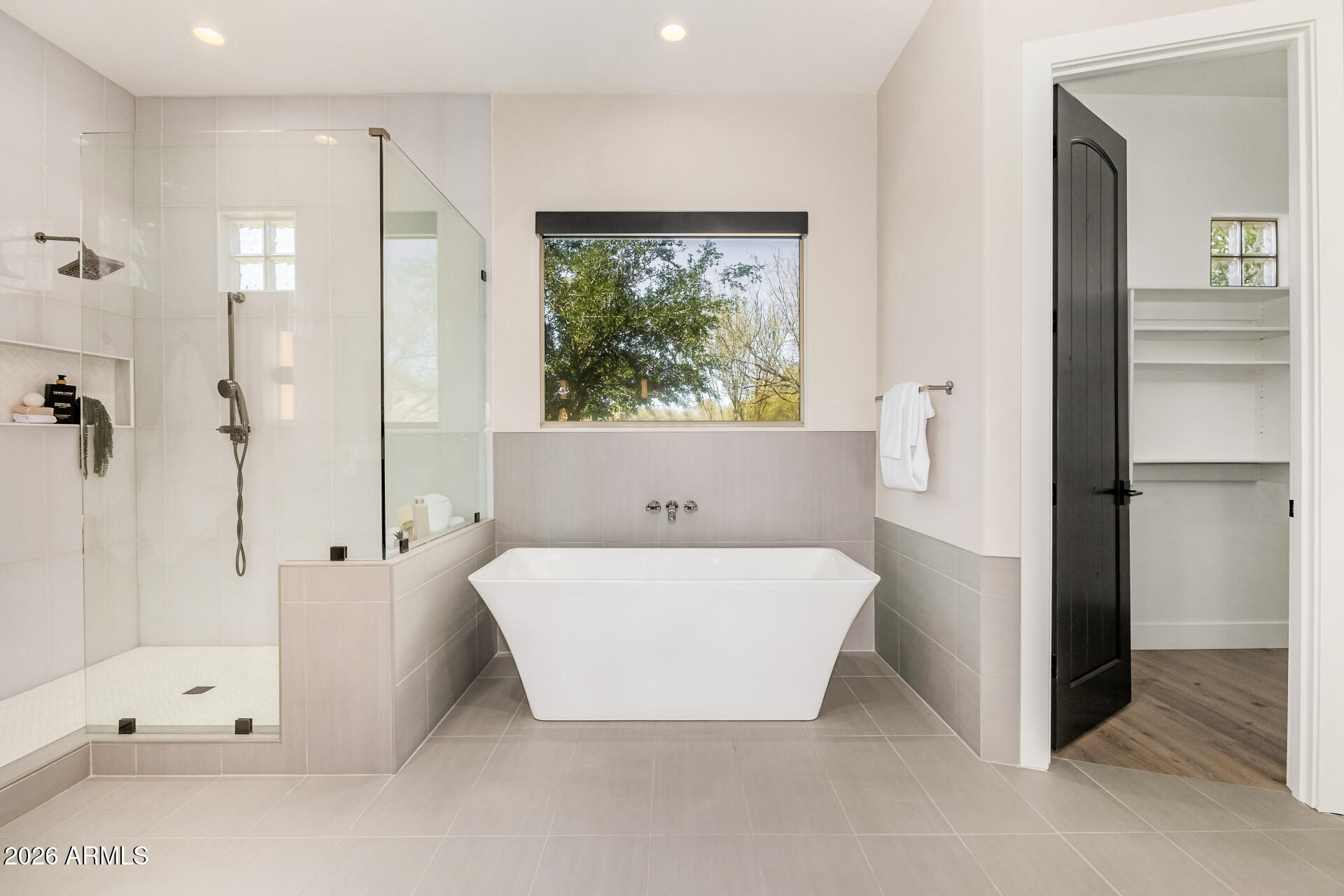 Scottsdale, Arizona, 85255, United States, 4 Bedrooms Bedrooms, ,5 BathroomsBathrooms,Residential,Active,1905070