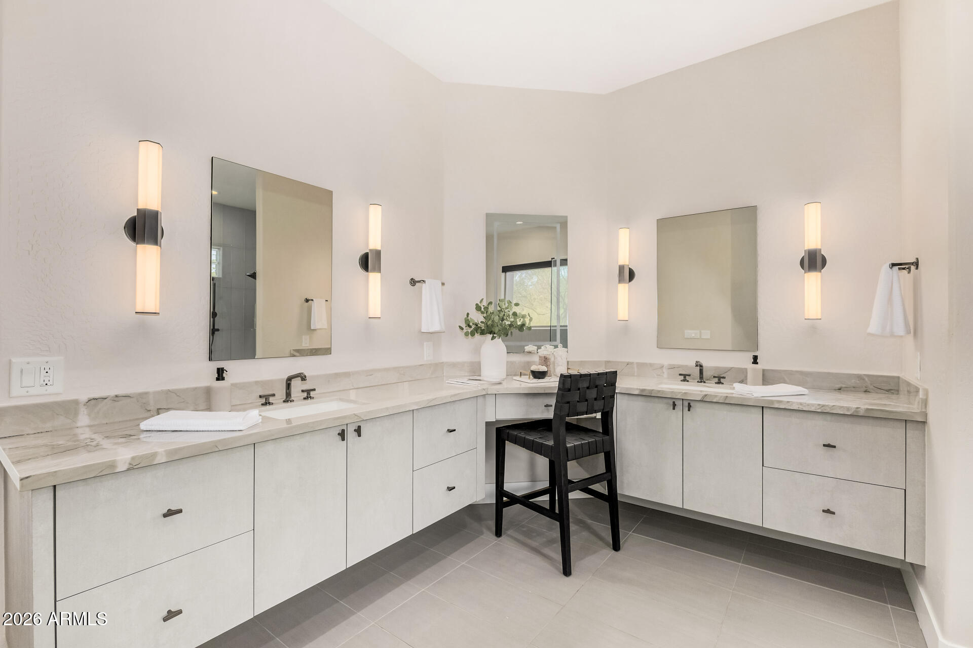 Scottsdale, Arizona, 85255, United States, 4 Bedrooms Bedrooms, ,5 BathroomsBathrooms,Residential,Active,1905070