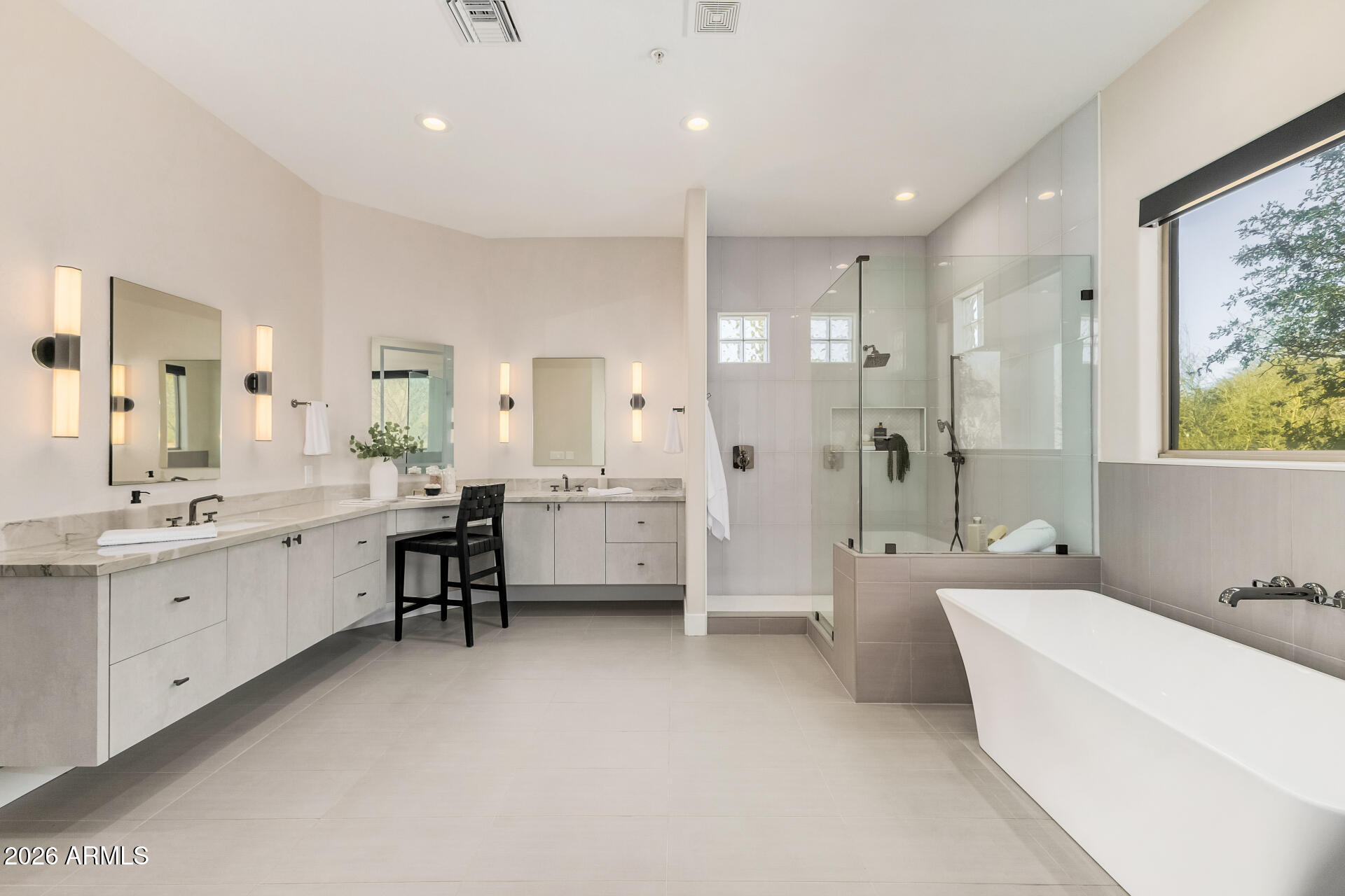 Scottsdale, Arizona, 85255, United States, 4 Bedrooms Bedrooms, ,5 BathroomsBathrooms,Residential,Active,1905070