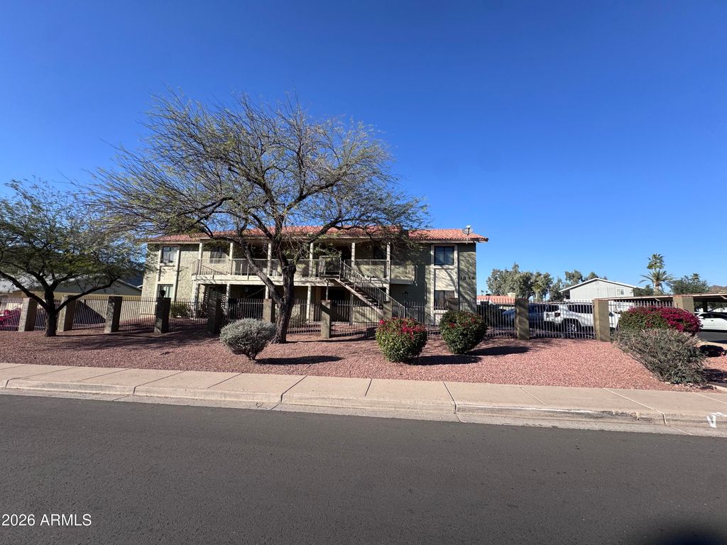 Photo of 1336 E Mountain View Road #201, Phoenix, AZ 85020 (MLS # 6999499)