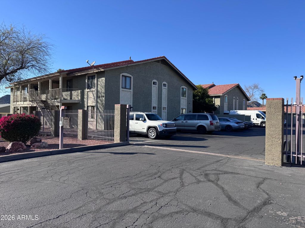 Photo of 1336 E Mountain View Road #201, Phoenix, AZ 85020 (MLS # 6999499)