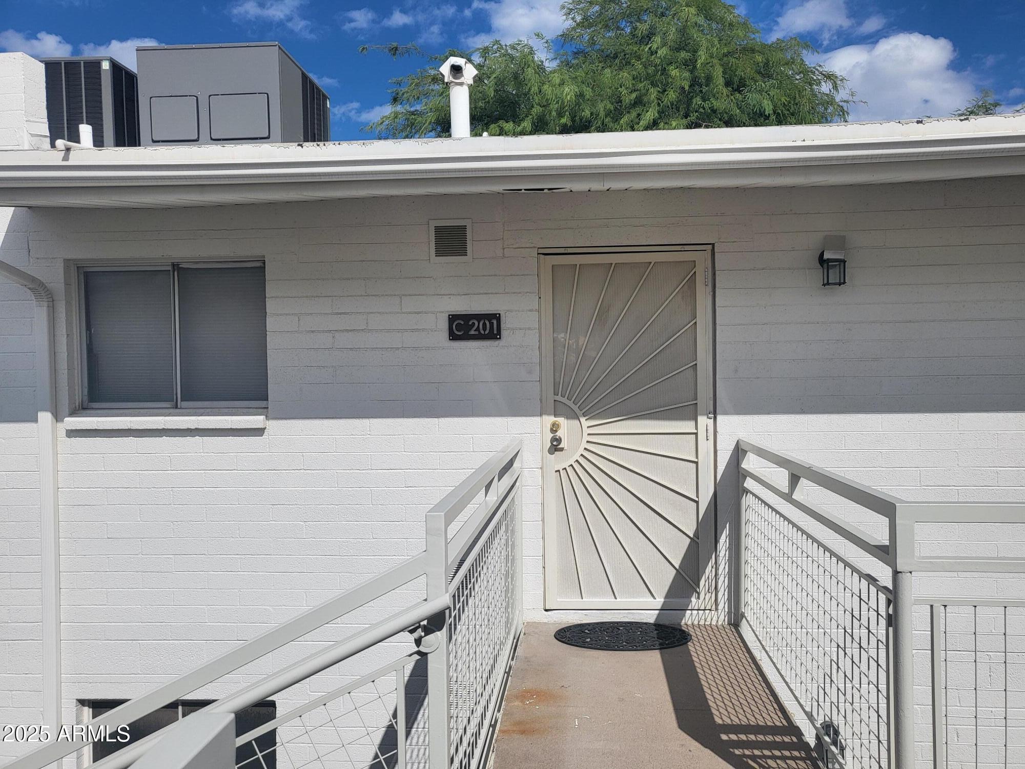 825 N HAYDEN Road C201