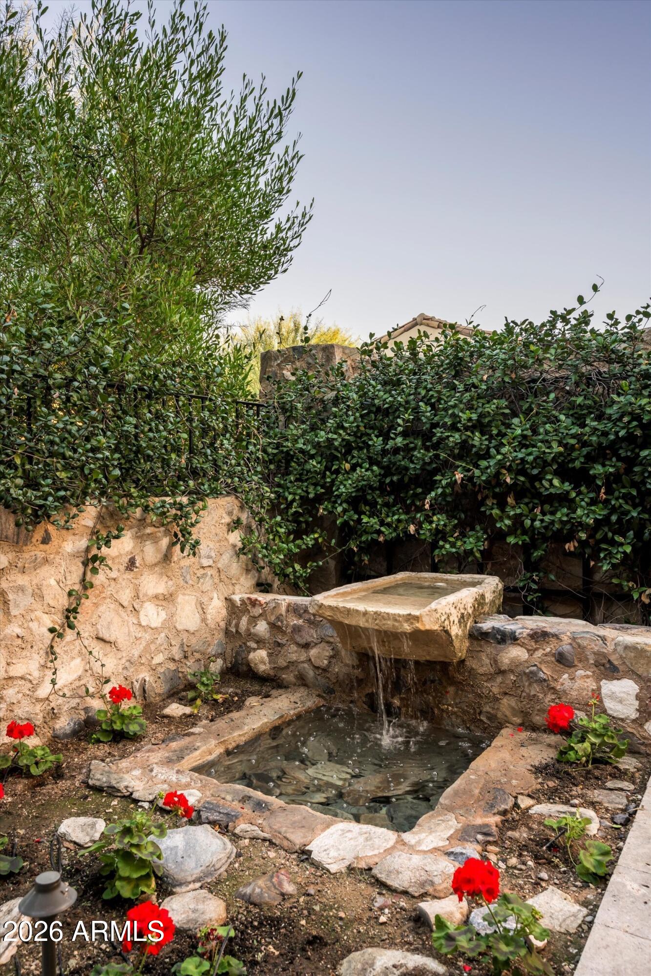 18966 N SILVERLEAF Drive