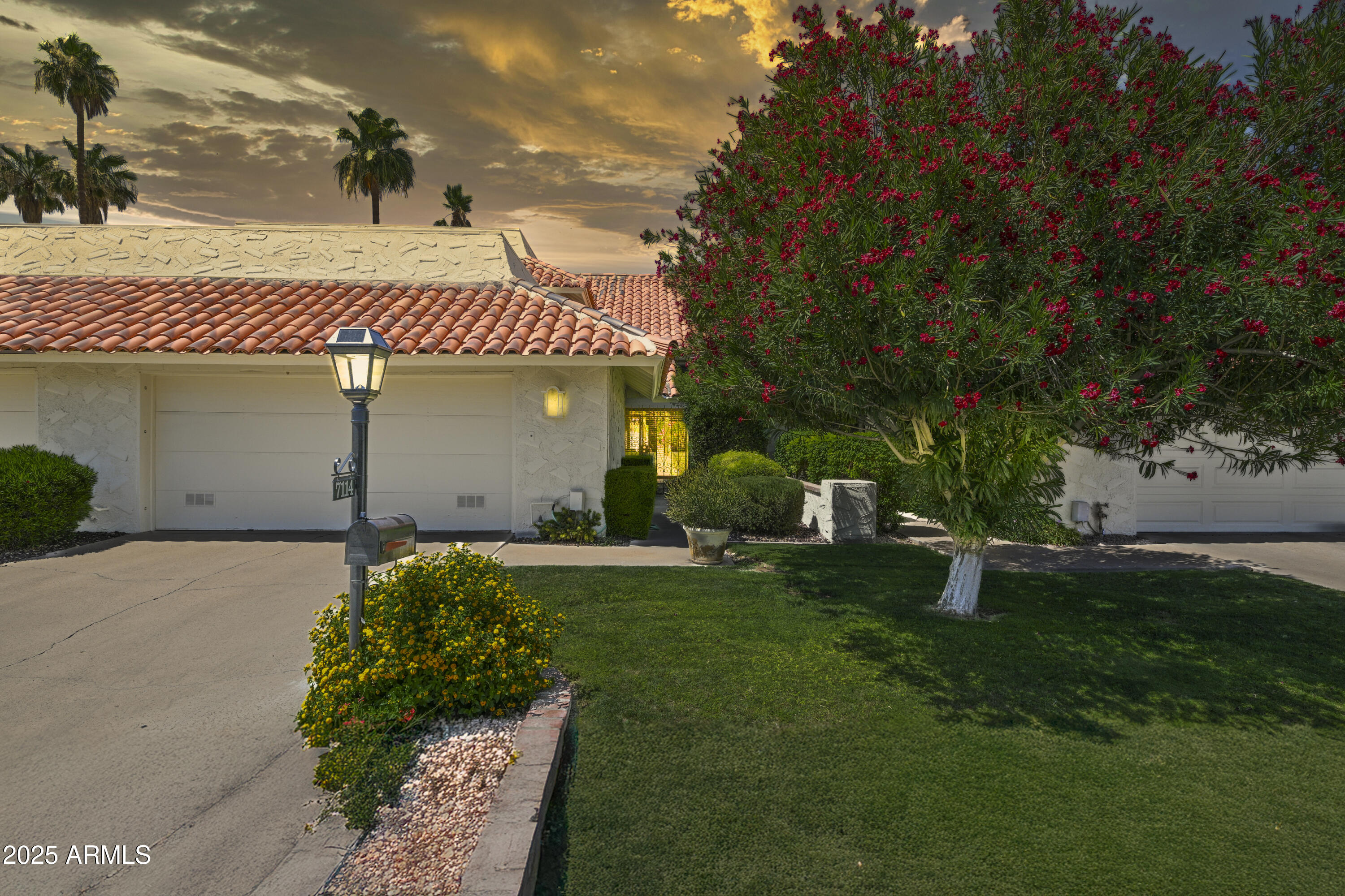 7114 E BUENA TERRA Way