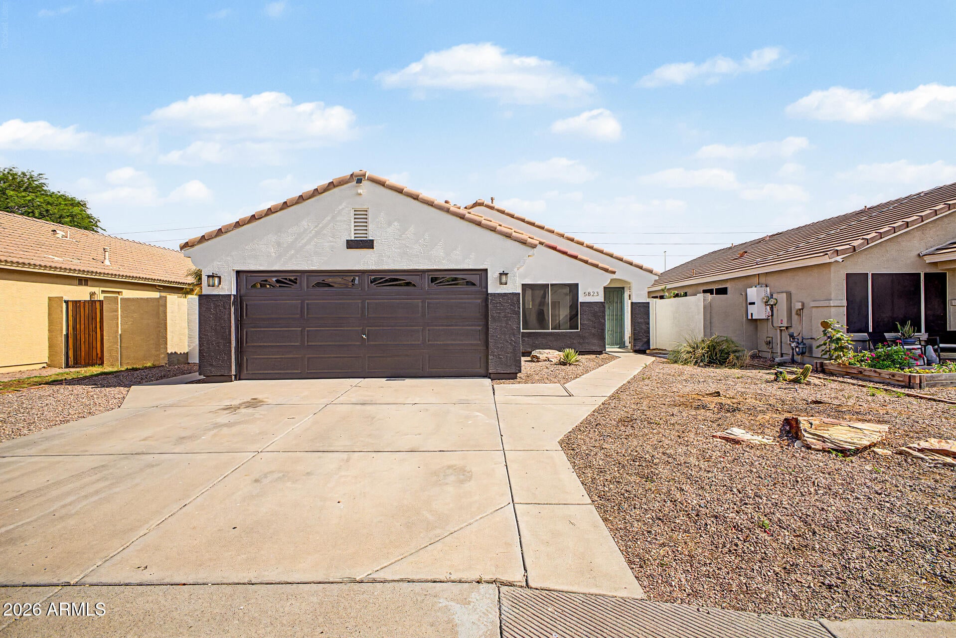 5823 E HOPI Circle