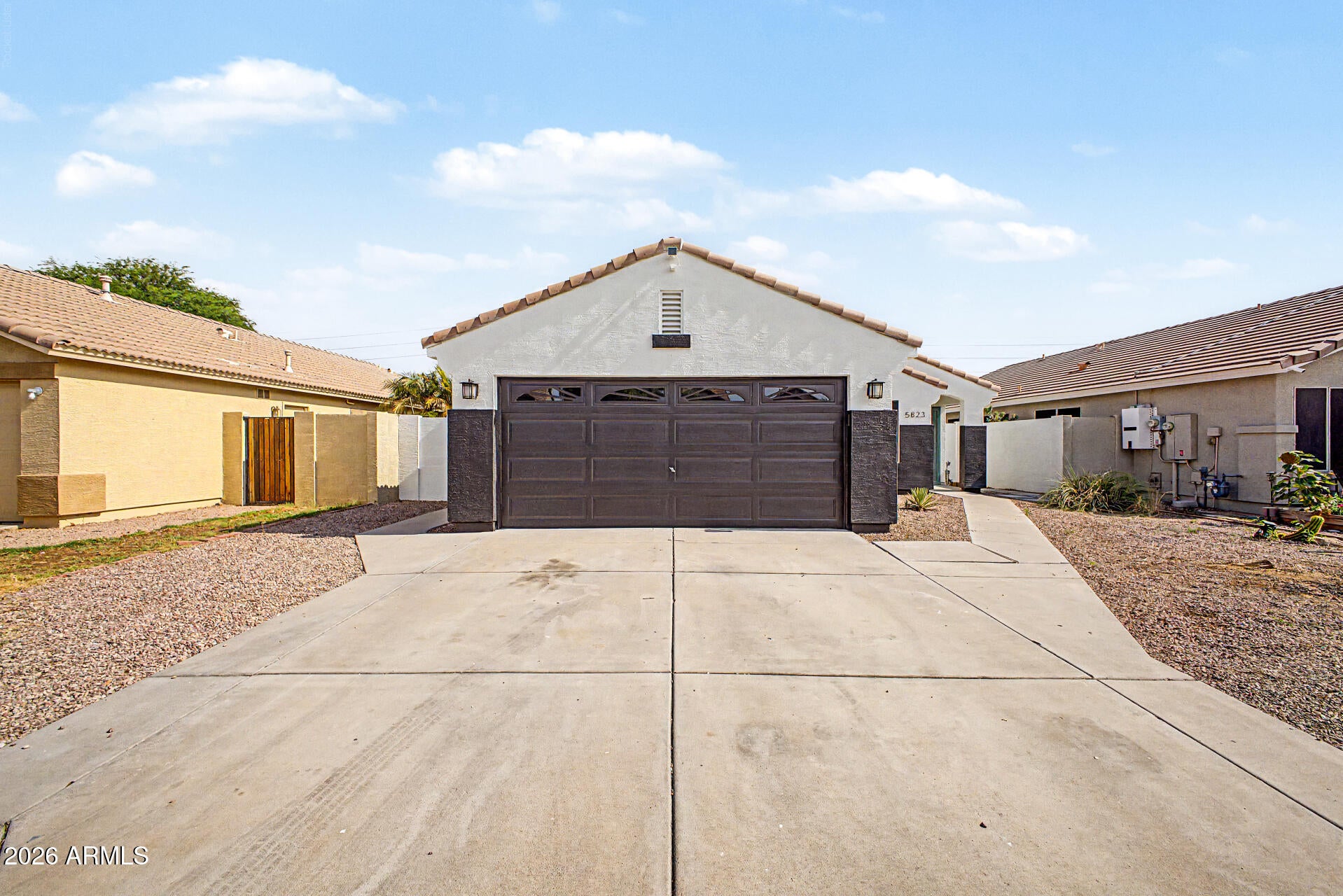 5823 E HOPI Circle